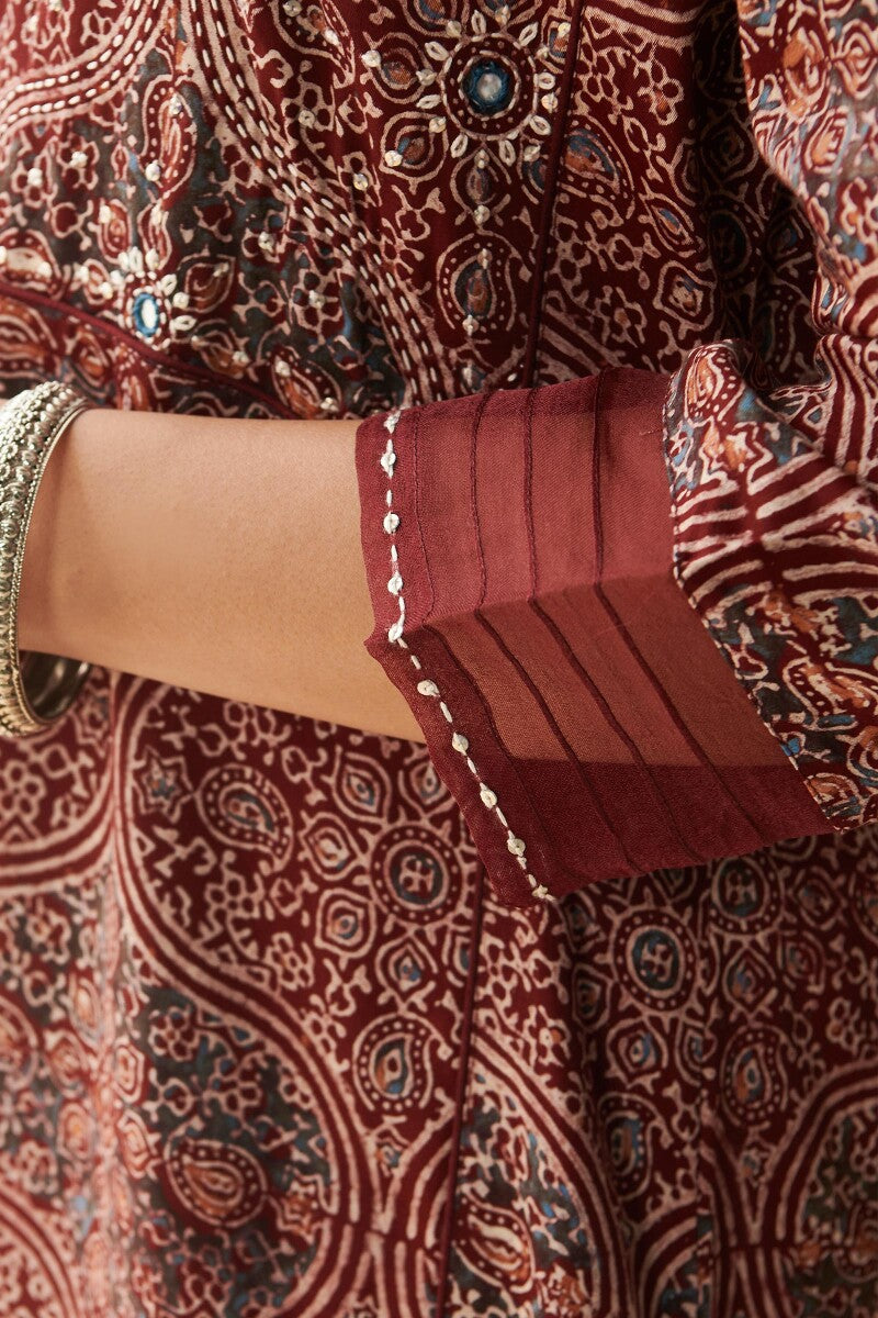 Zubeida Sareen Ajrak Modal Kurta