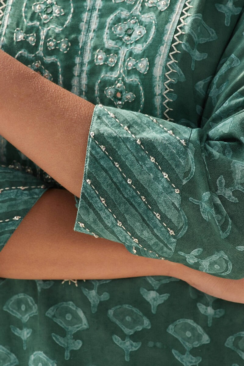 Surplus: Sehra Raahat Dabu Kurta