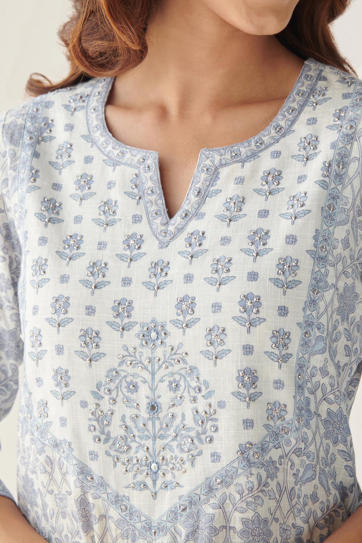 Neelofar Afra Kurta