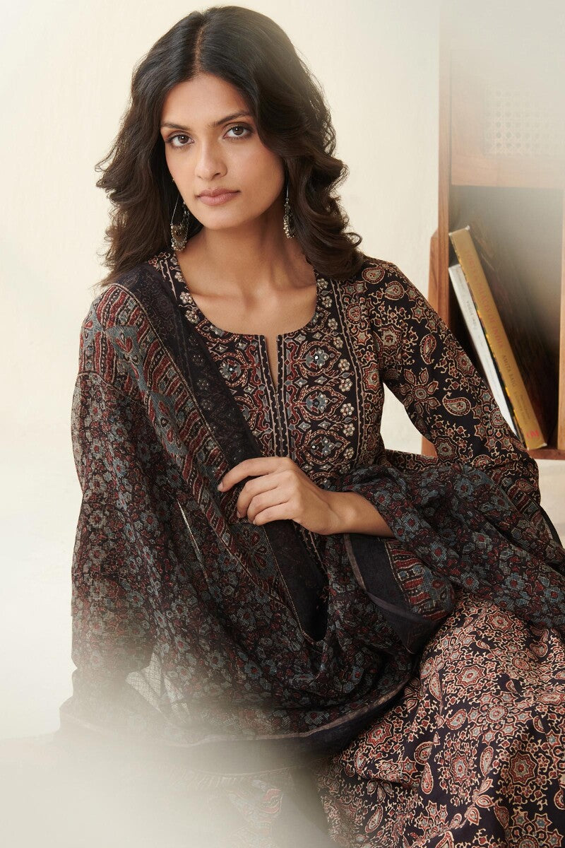 Sehra Yasmina Ajrak Kota Dupatta