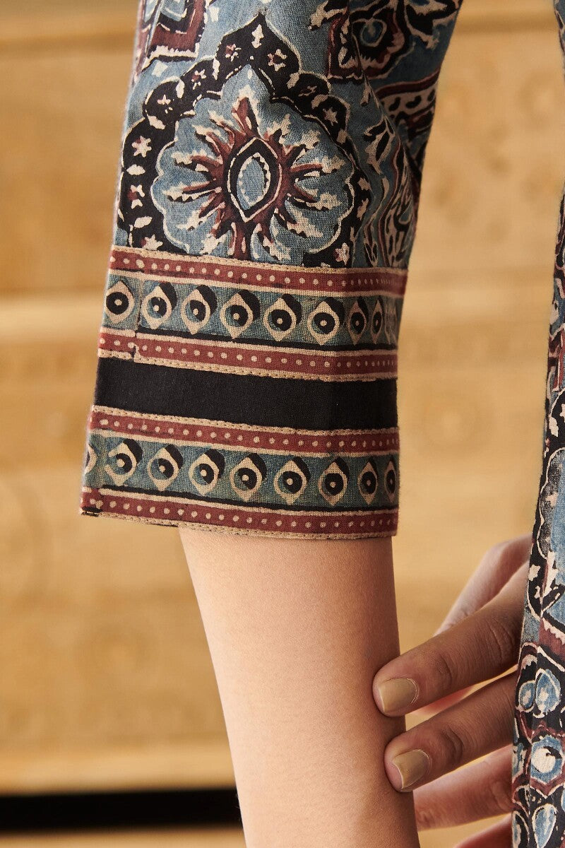 Sehra Rumaisa Ajrak Kurta