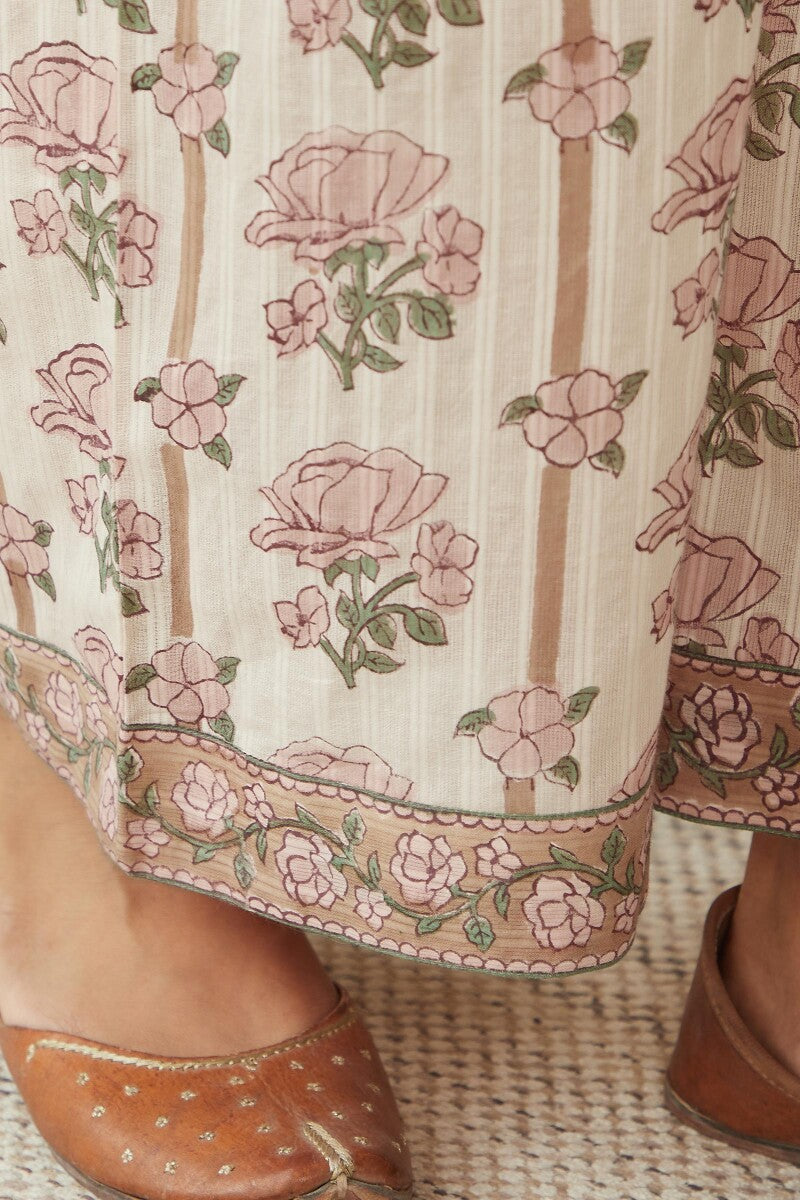 Gulshan Bagh Zoya Sanganeri Farsi