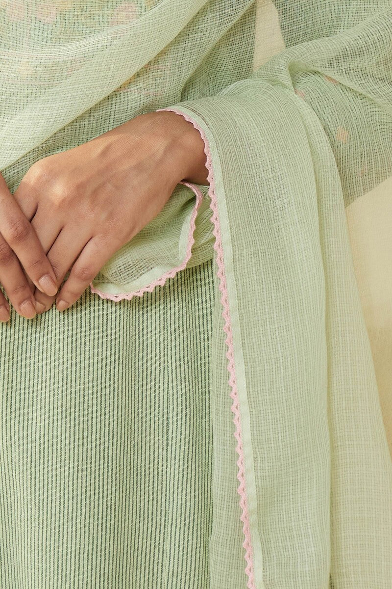 Gauhar Nahida Kota Dupatta
