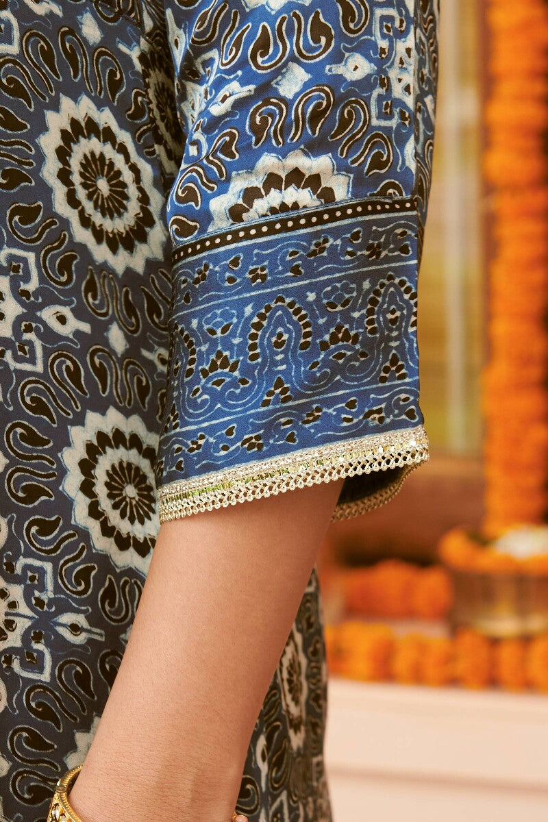 Mehrunissa Zubeida Ajrak Kurta