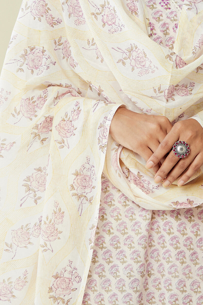 Gulbarg Zahira Sanganeri Dupatta