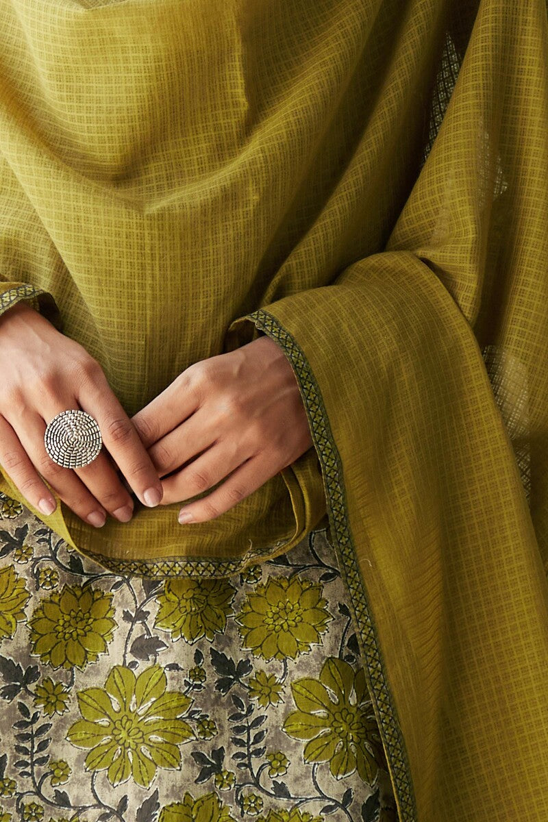 Gauhar Nadia Dupatta