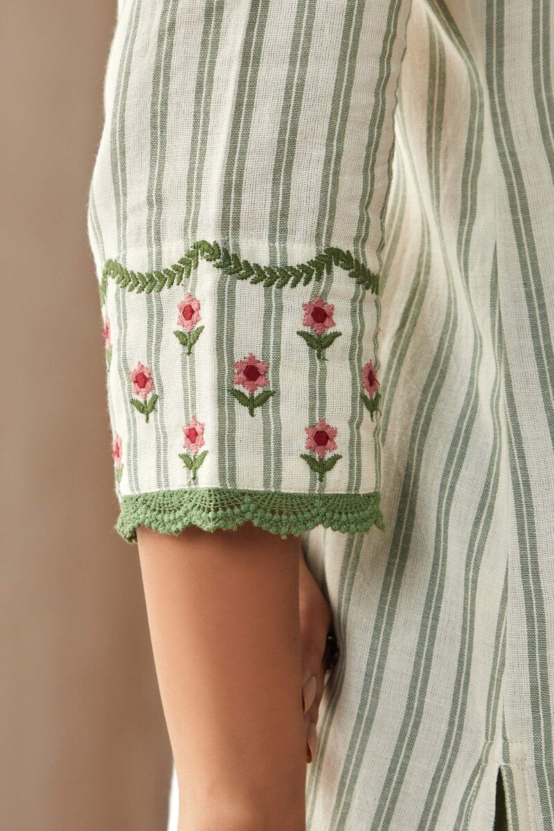 Gulbarg Faheema Kurta