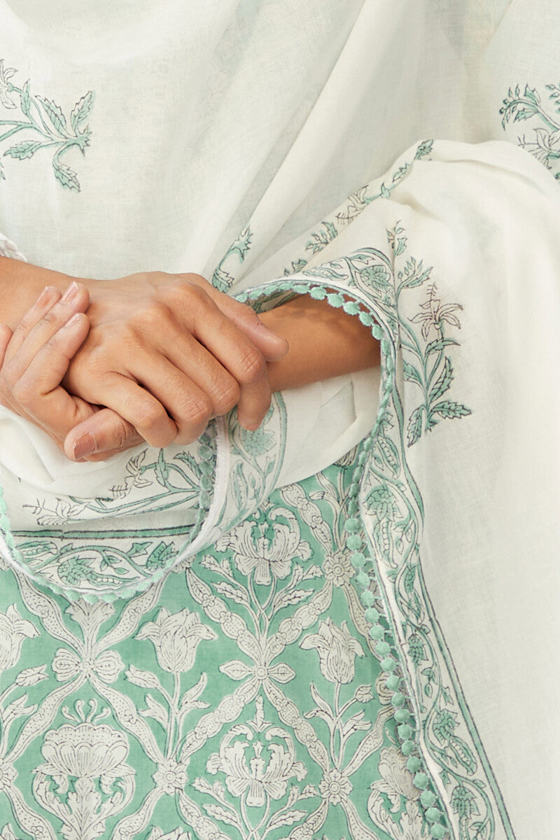 Gauhar Aaliyah Sanganeri Dupatta