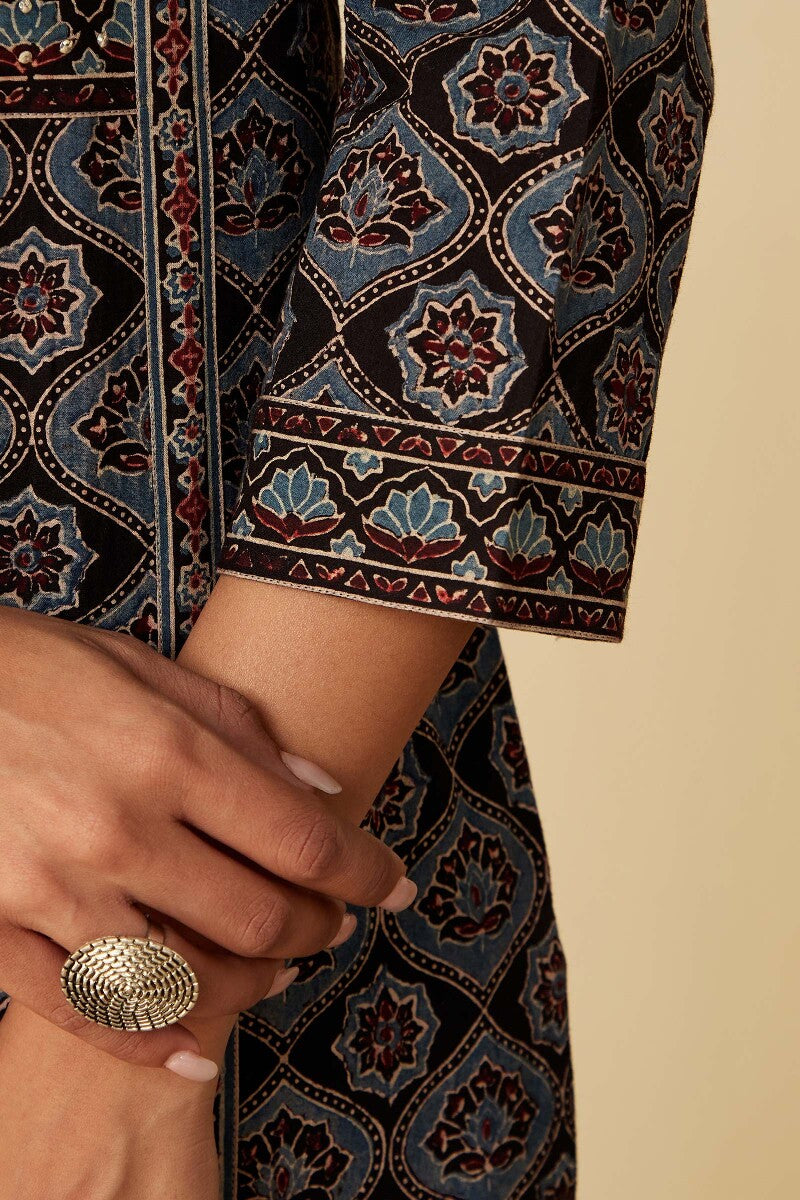 Sehra Mahima Ajrak Kurta