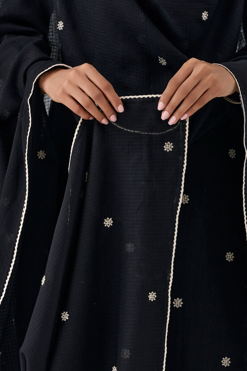 Mehraab Mumtaz Dupatta