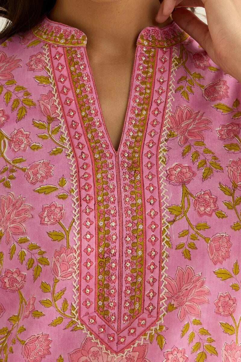 Surplus: Gulraiz Samaira Kurta