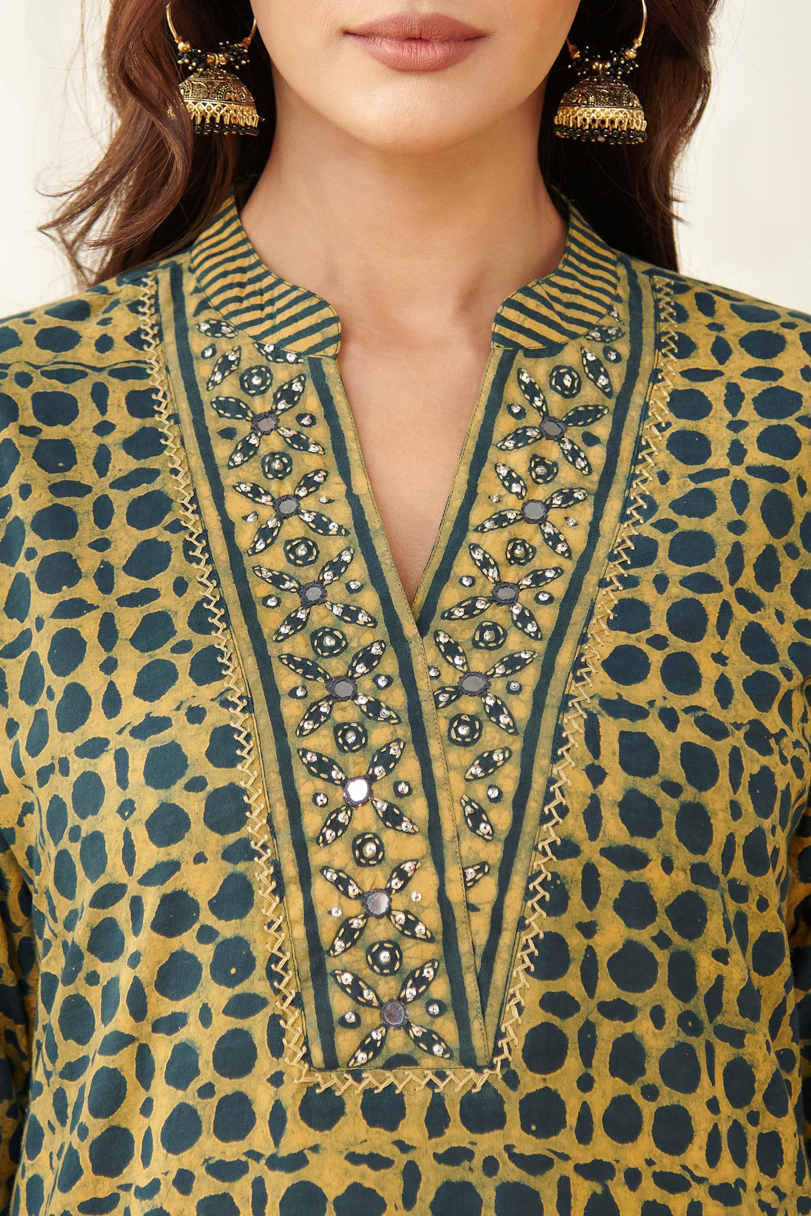 Sehra Mumtaz Kurta