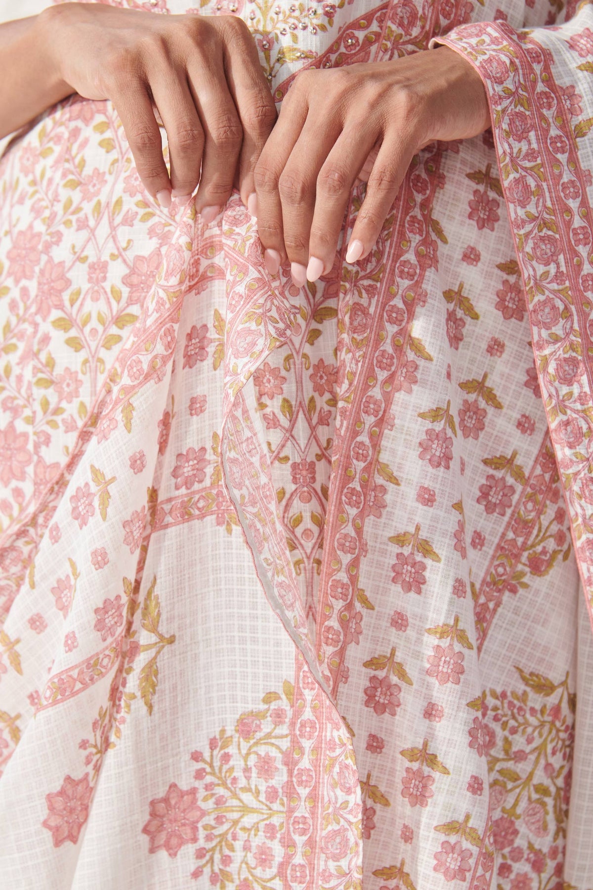 Gulbahar Nazneen Dupatta