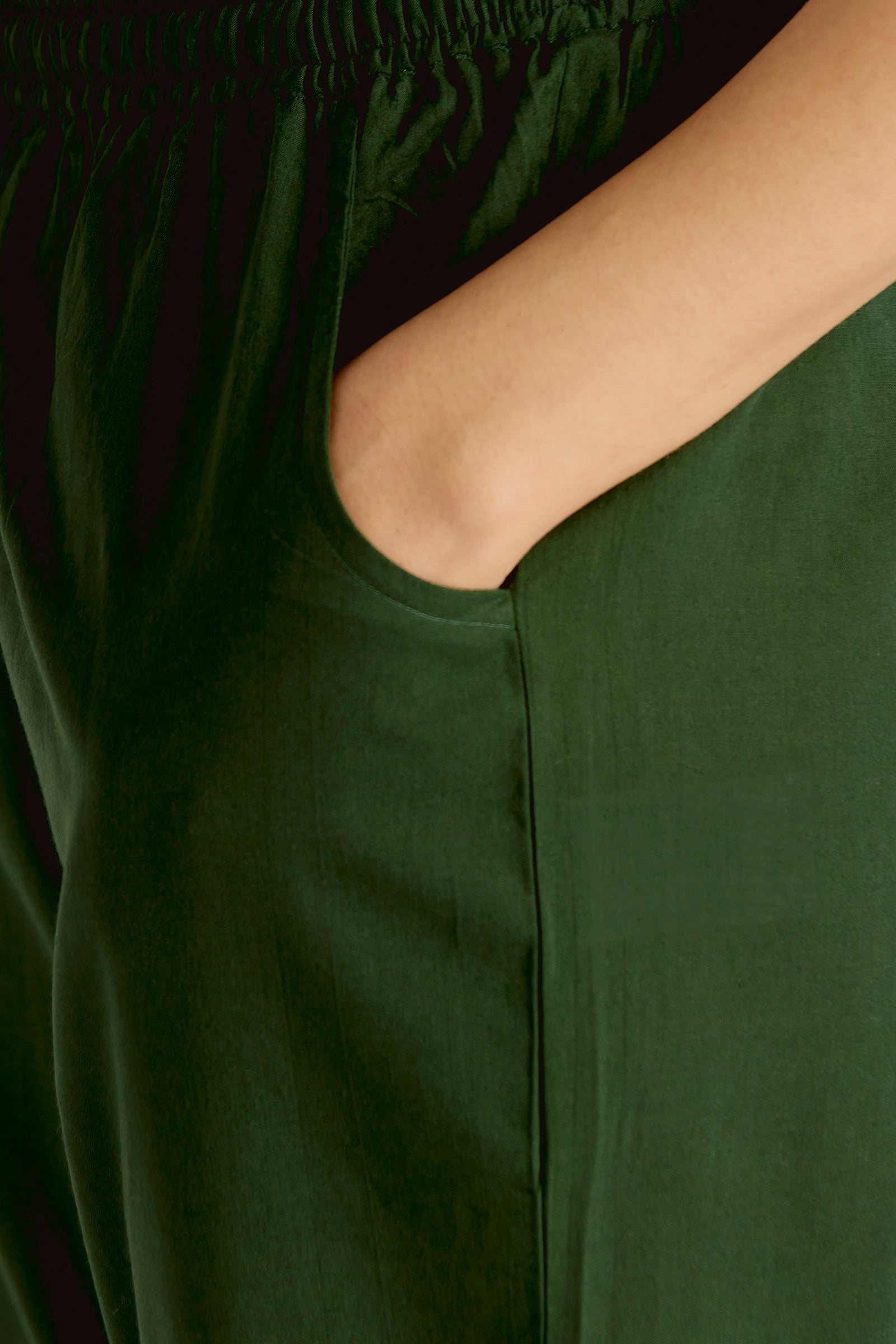 Roza Sehr Olive Green Narrow Pants