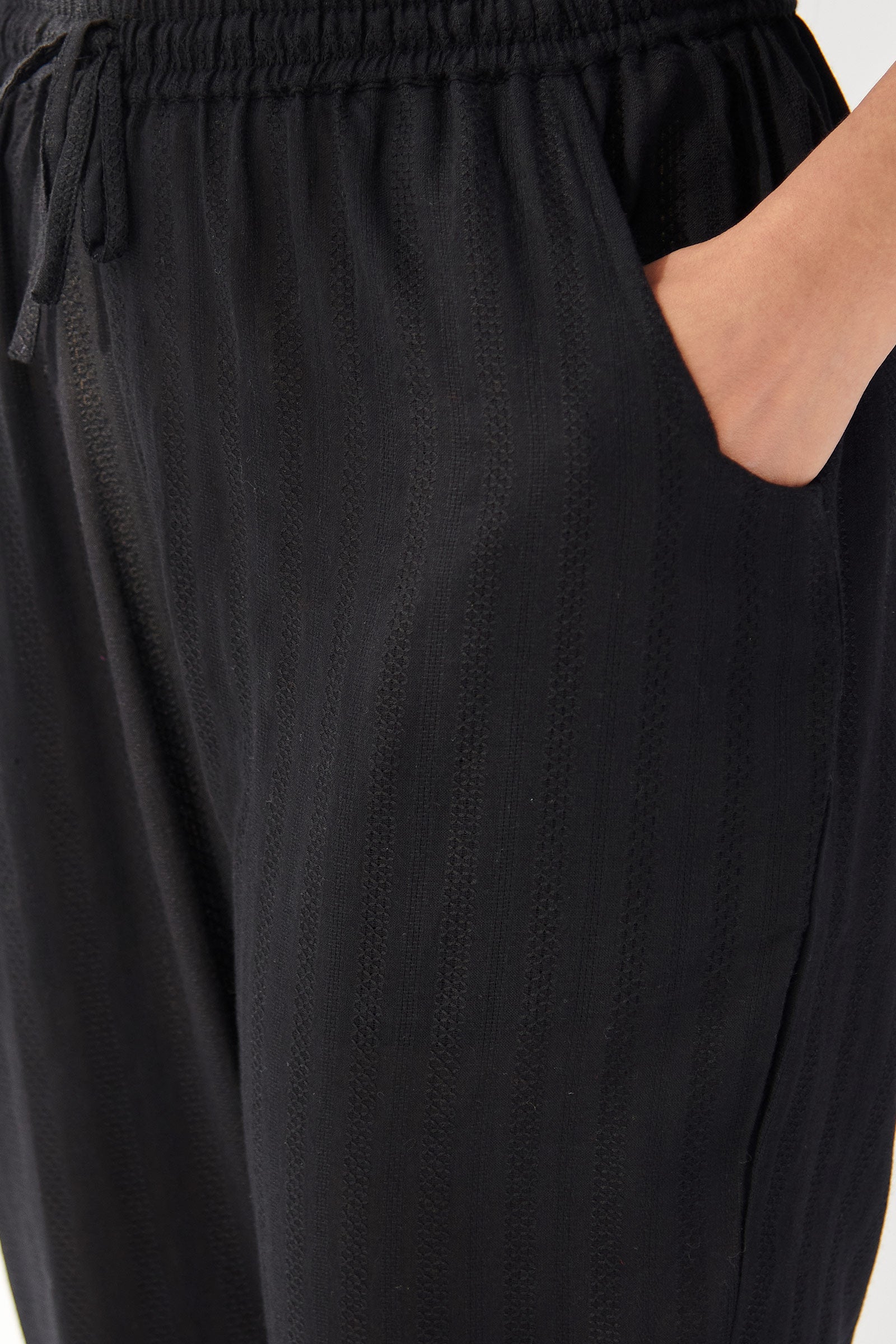 Roza Nazira Black Narrow Pants