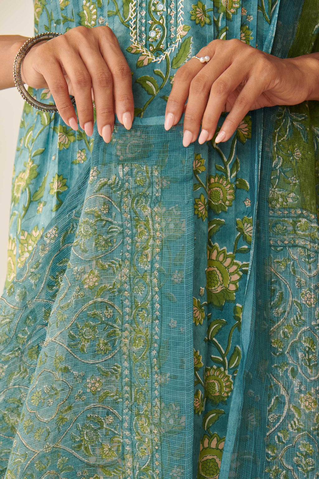 Mehreen Shenaz Sanganeri Dupatta