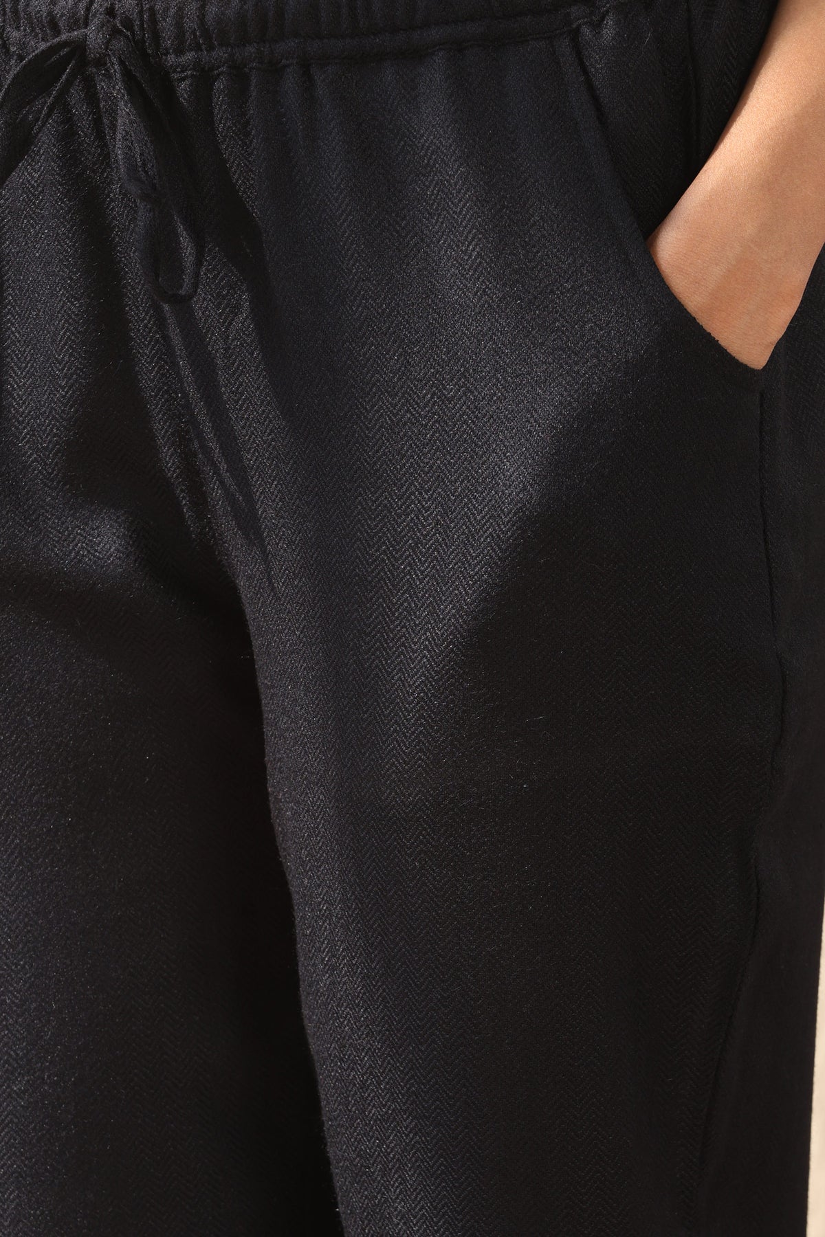 Naadirah Zarina Faux Wool Narrow Pants