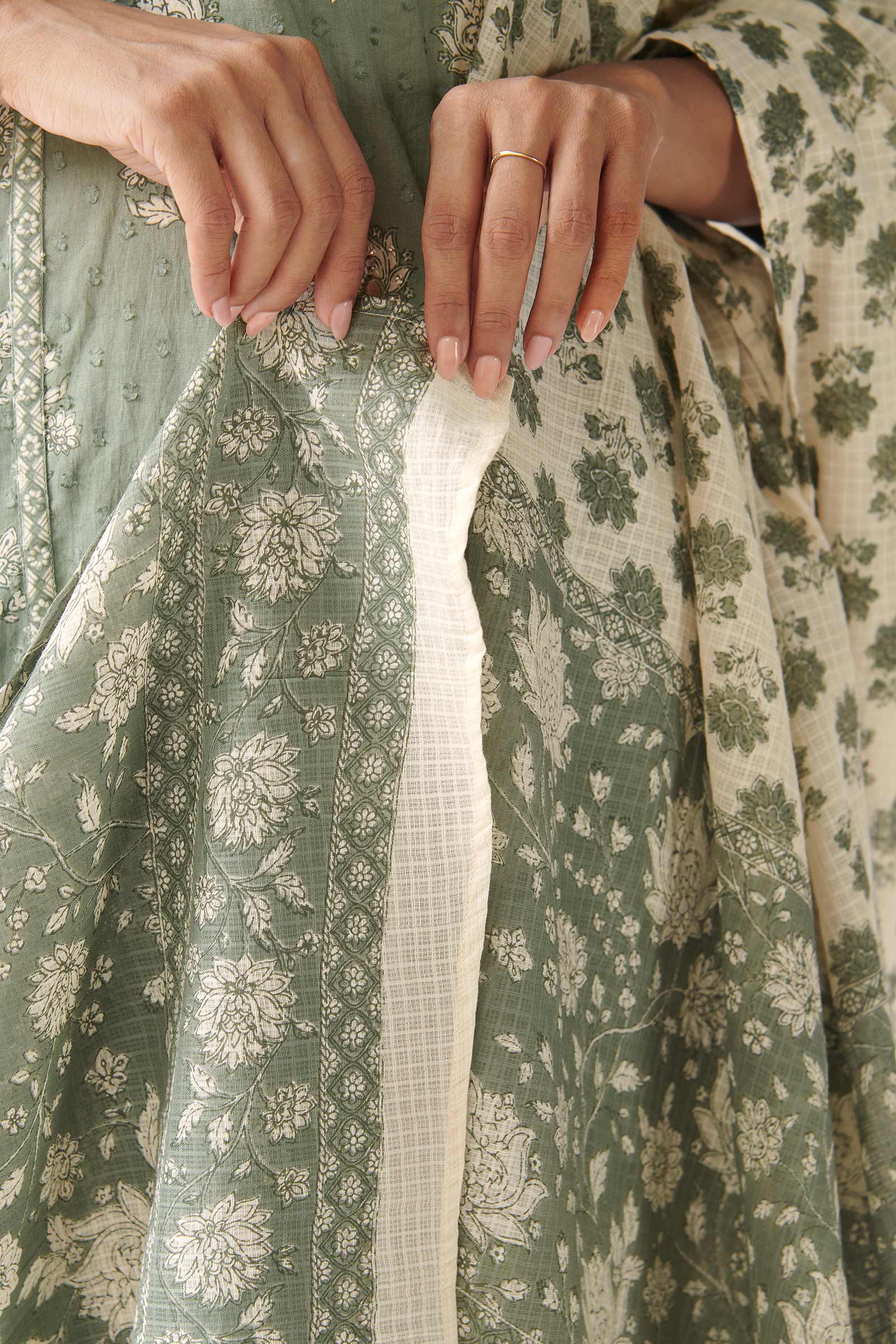 Gulbarg Nadira Sanganeri Dupatta