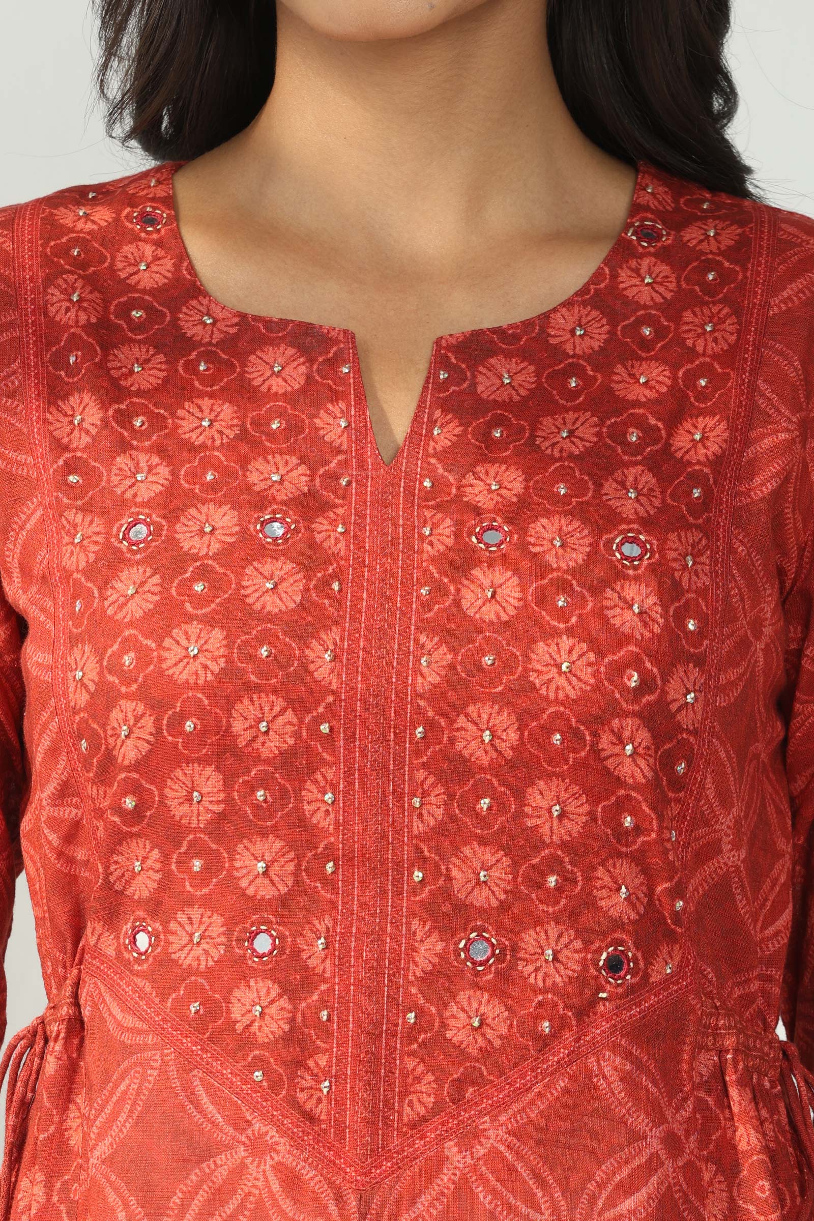 Surplus: Rangrez Raisa Kurta
