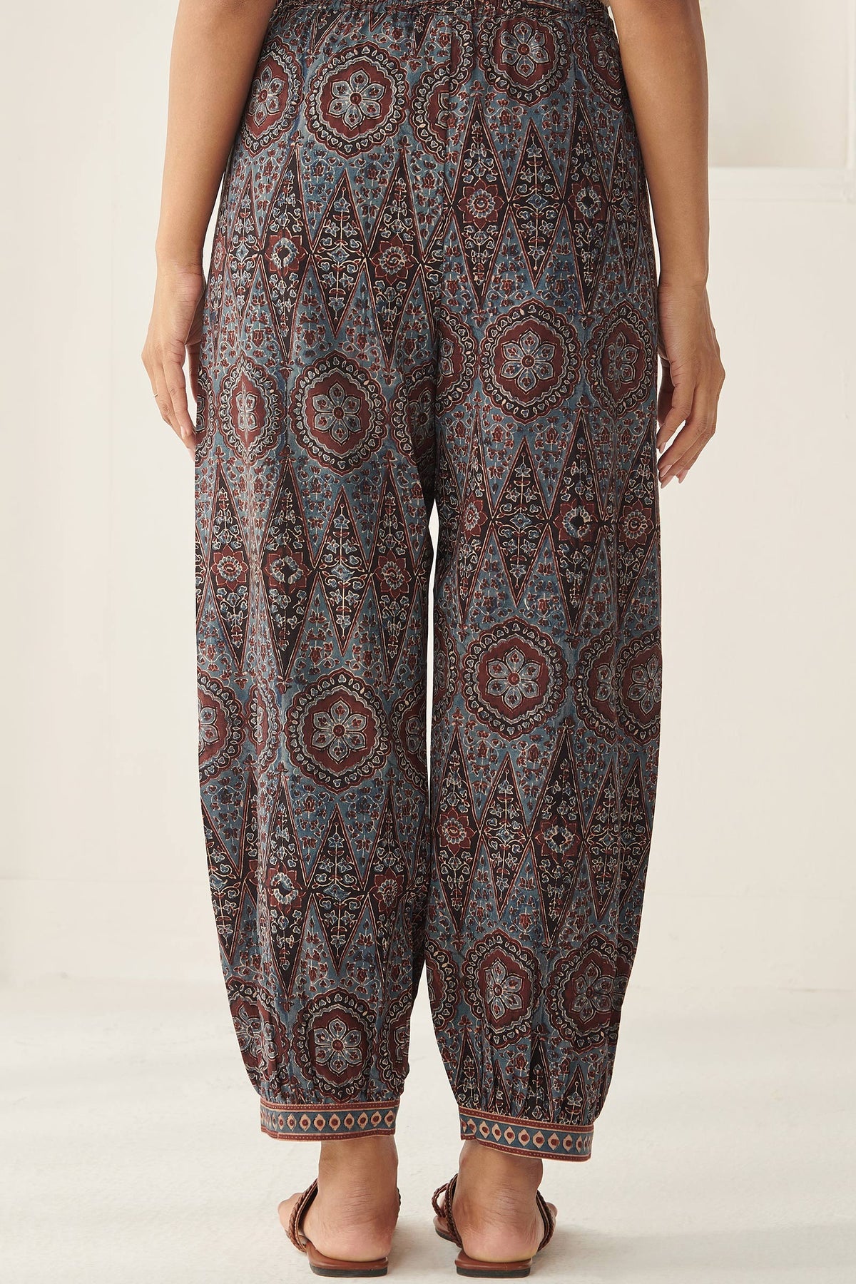 Sehra Rumaisa Ajrak Izhaar Pants