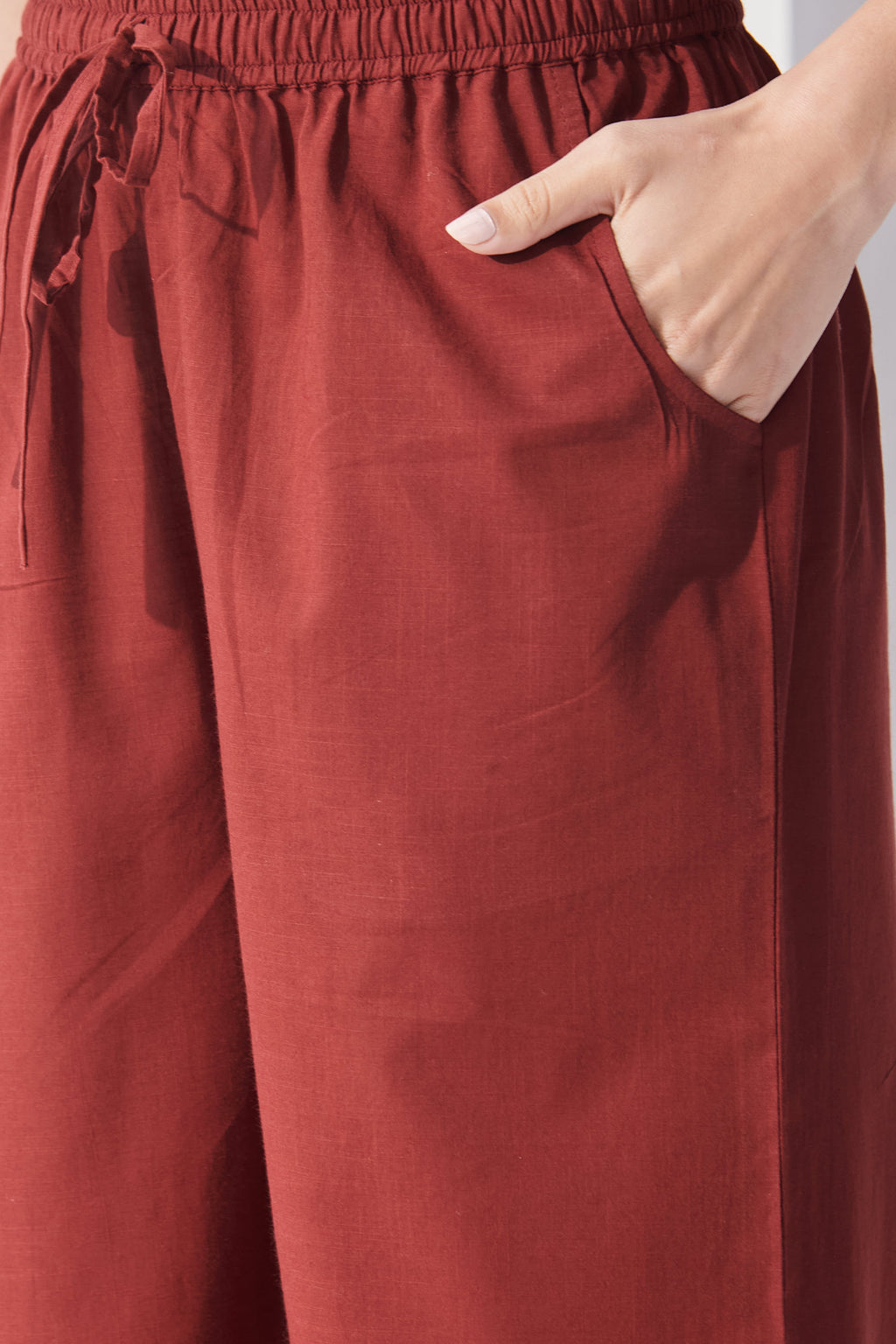 Surplus: Sehra Amyra Red Farsi