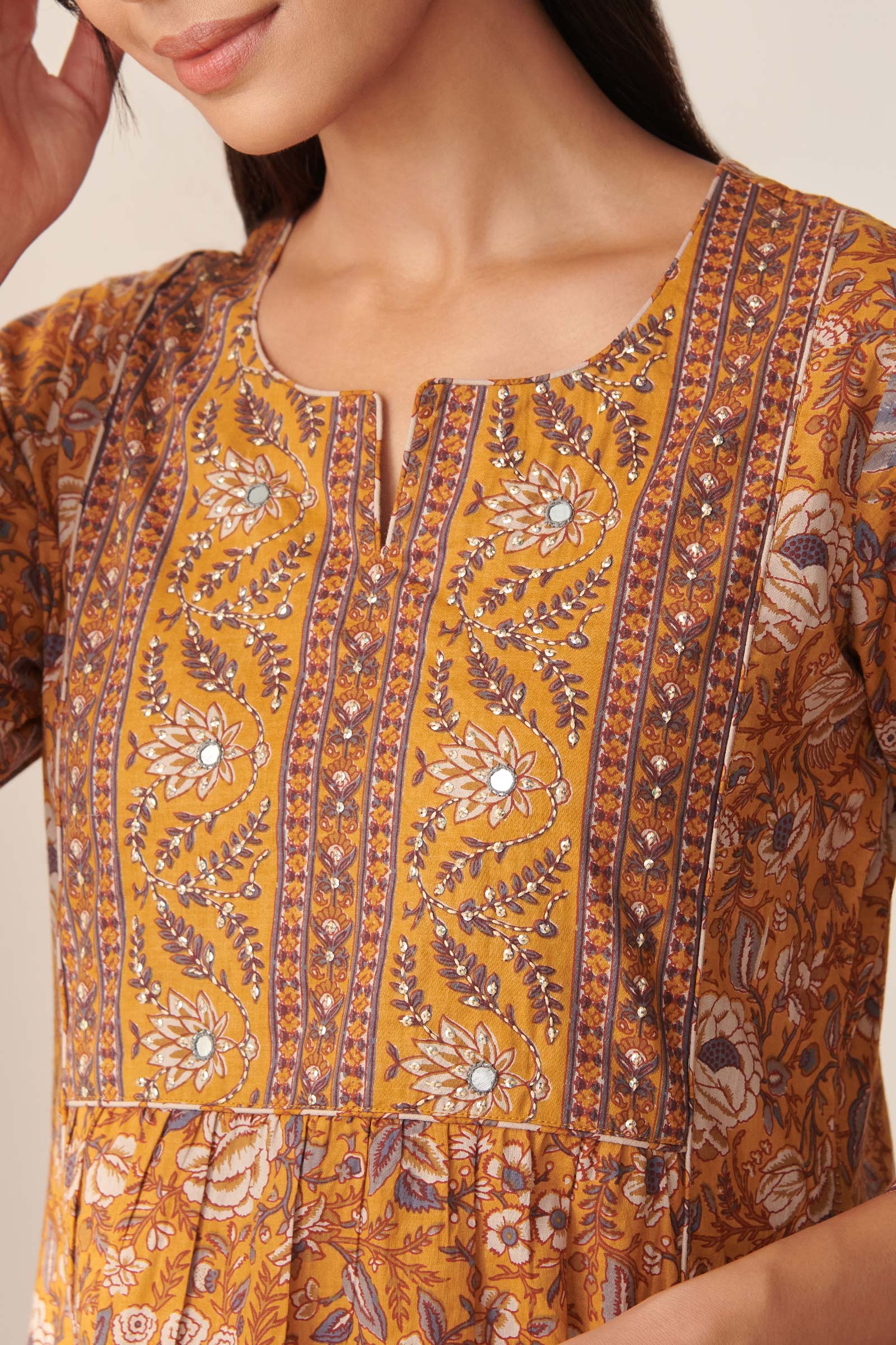 Gauhar Shireen Sanganeri Kurta