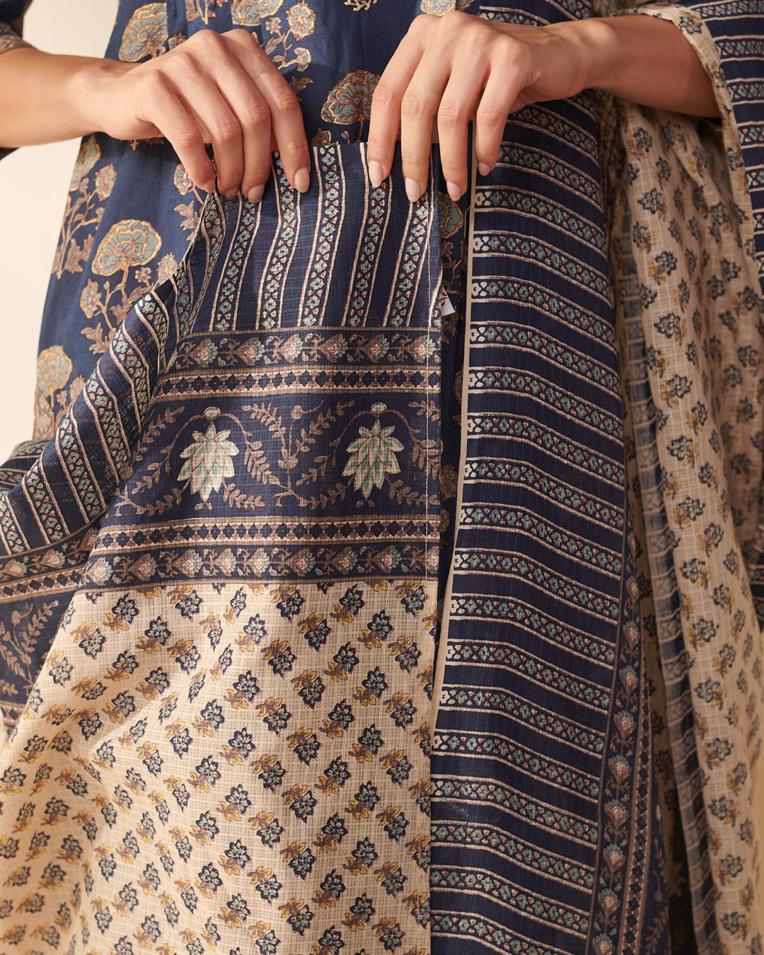 Mehreen Lizah Sanganeri Dupatta