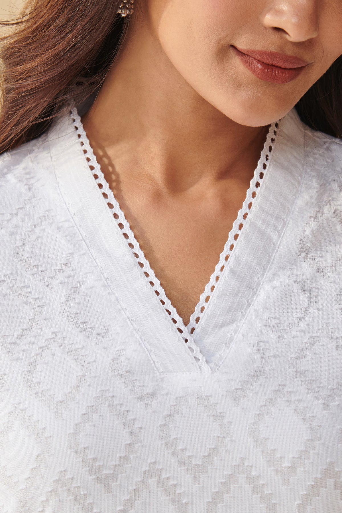 Roza Nargis White Kurta
