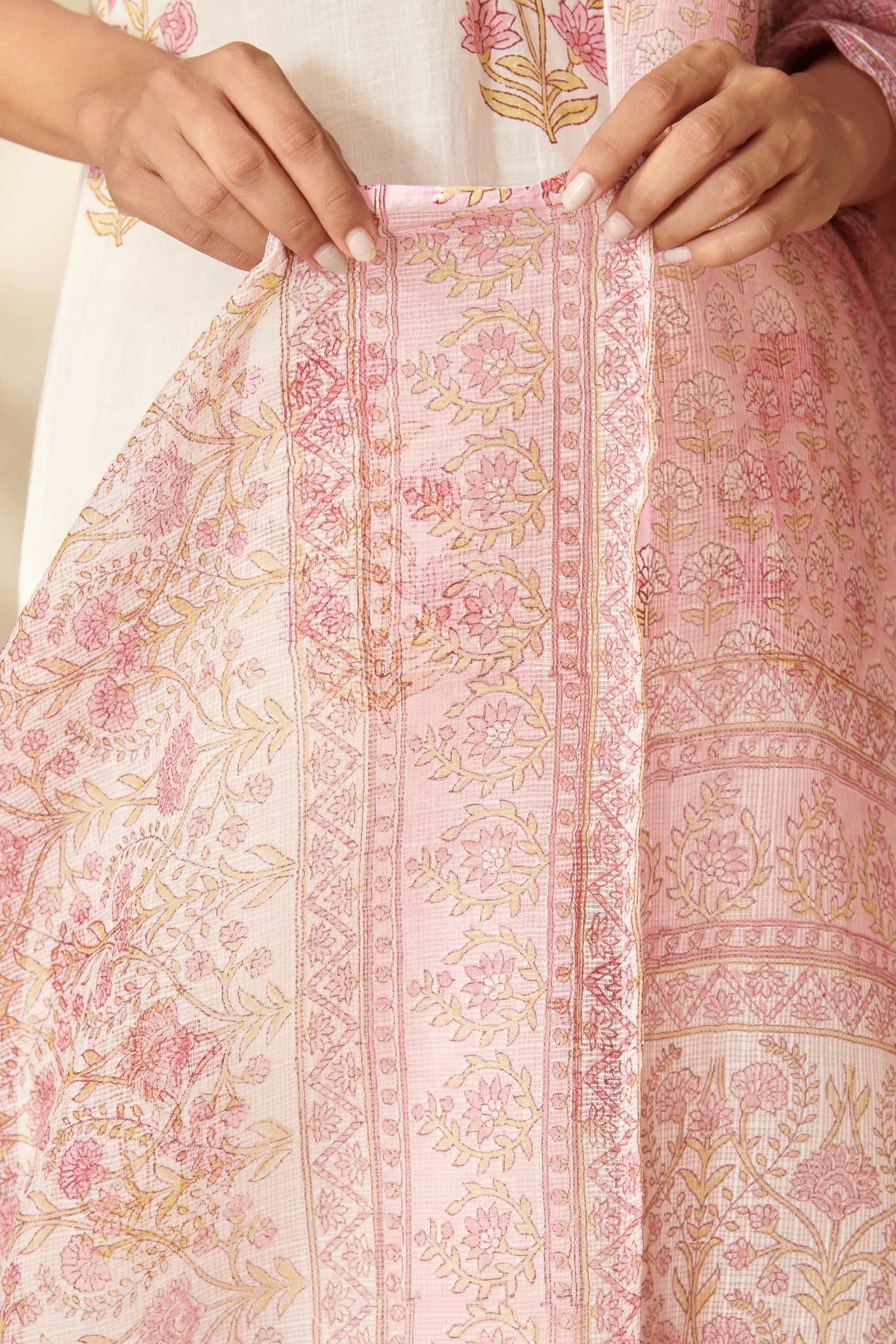 Gulbarg Rania Sanganeri Dupatta