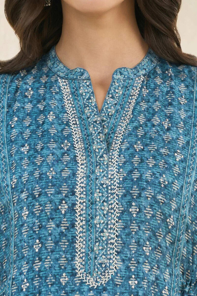 Surplus: Mehrunissa Shirin Kurta