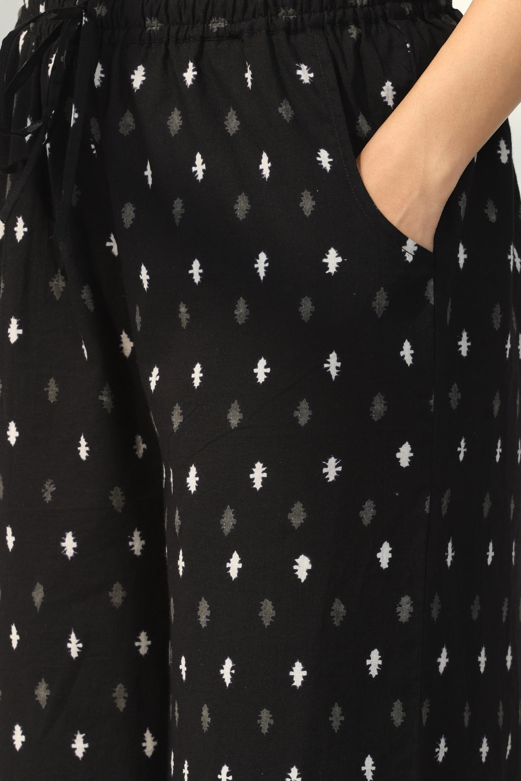 Gauhar Riya Sanganeri Narrow Pants