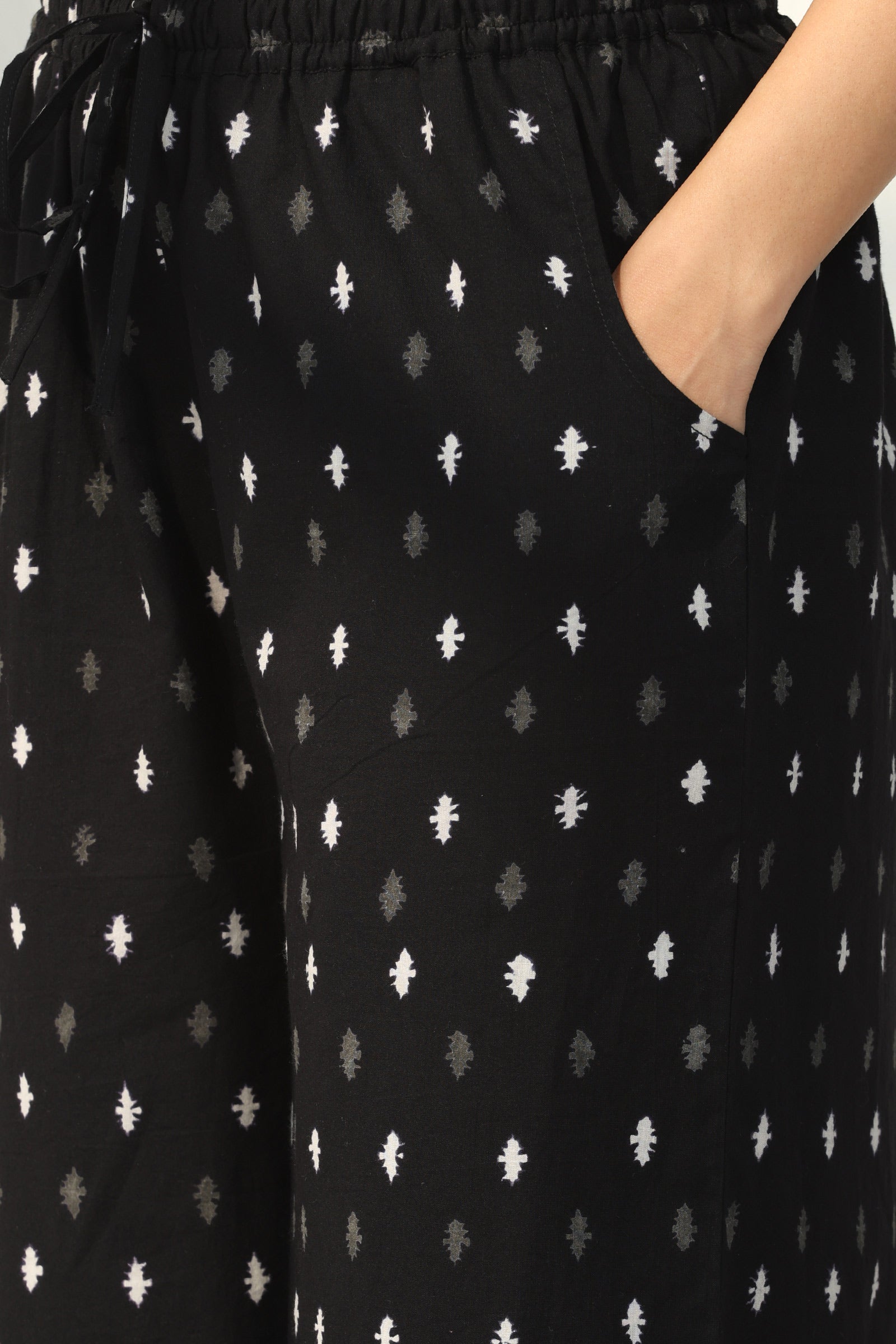 Gauhar Riya Sanganeri Narrow Pants