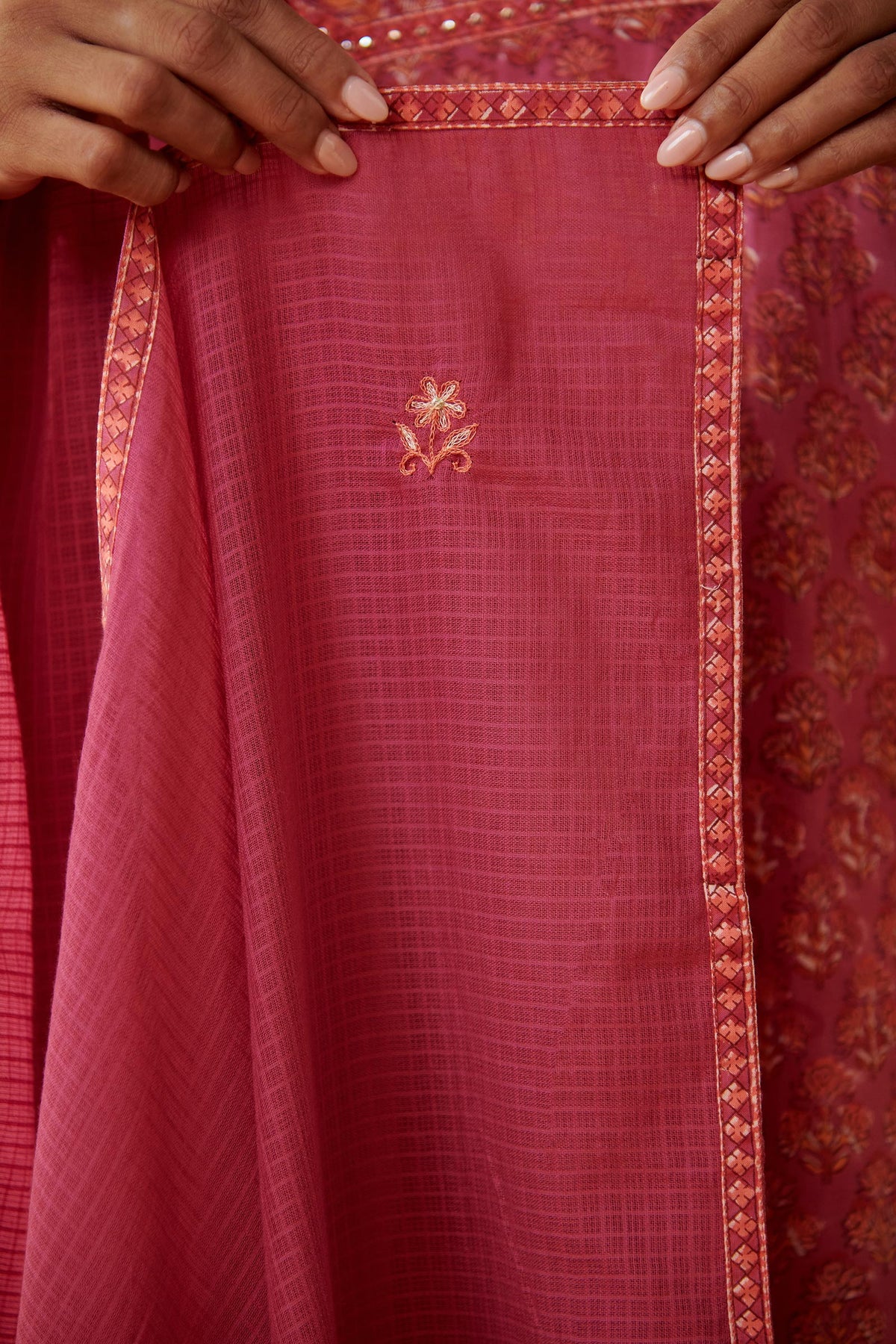 Gauhar Yana Dupatta