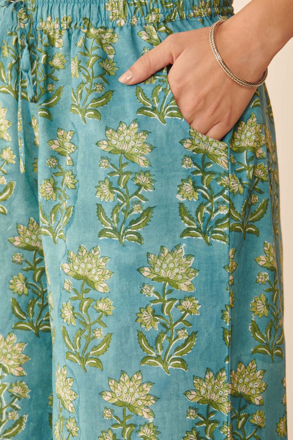 Mehreen Faraz Sanganeri Farsi