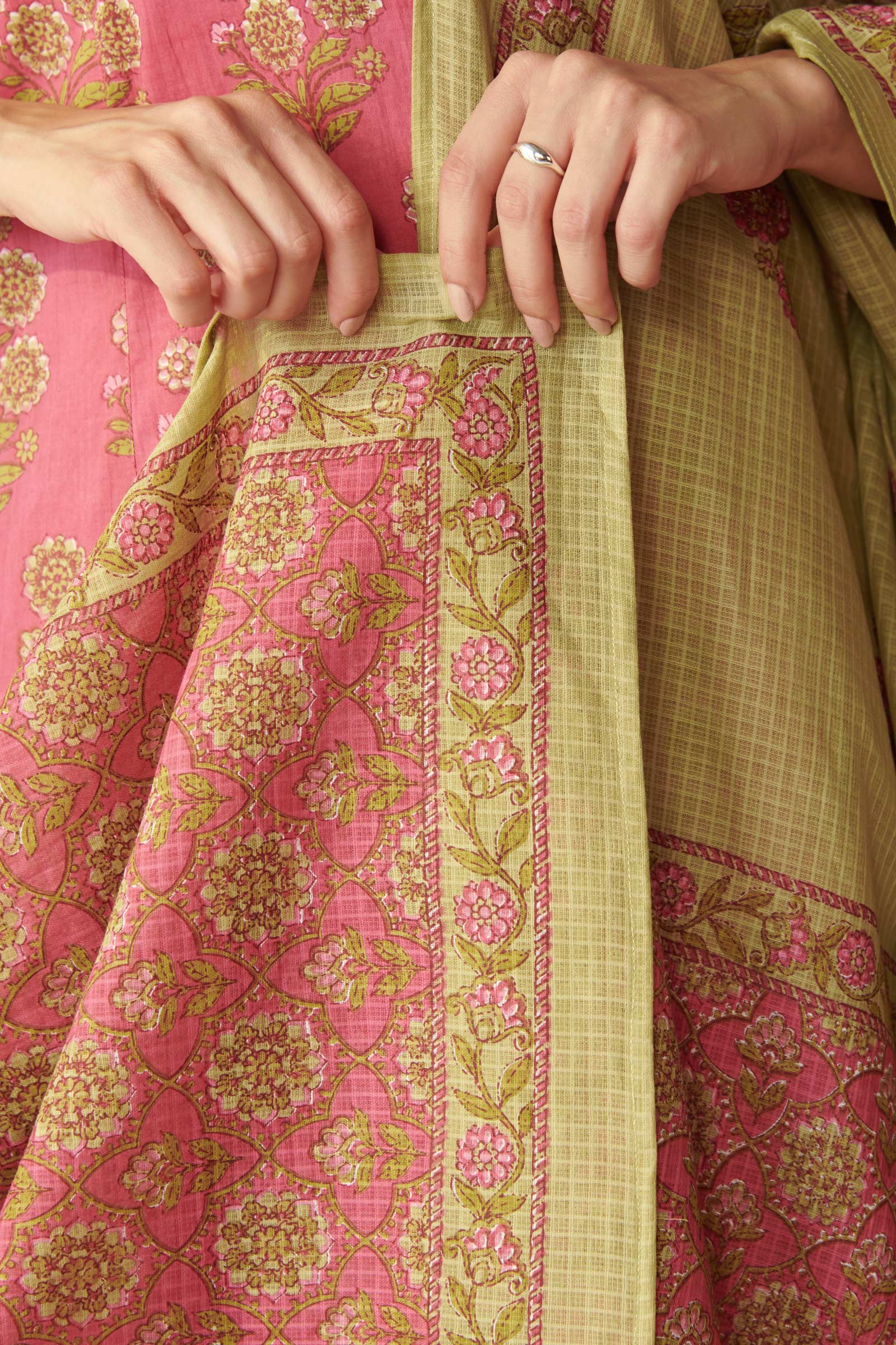 Gauhar Zaaida Sanganeri Dupatta