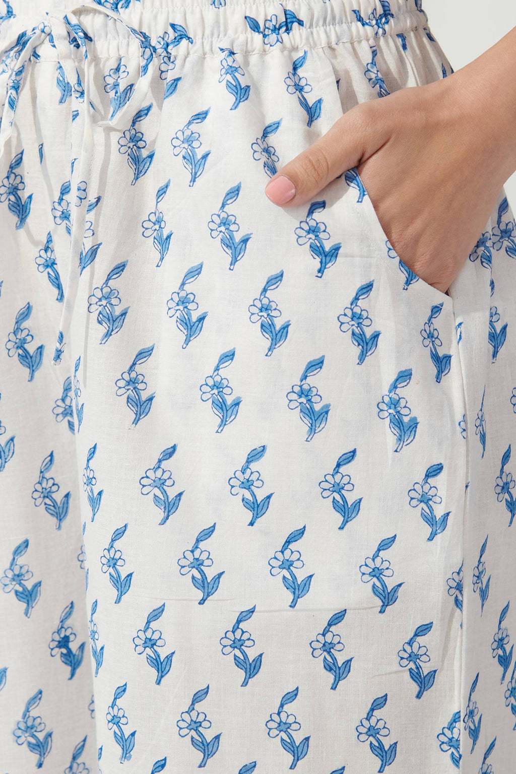 Neelofar Zunaira Sanganeri Farsi