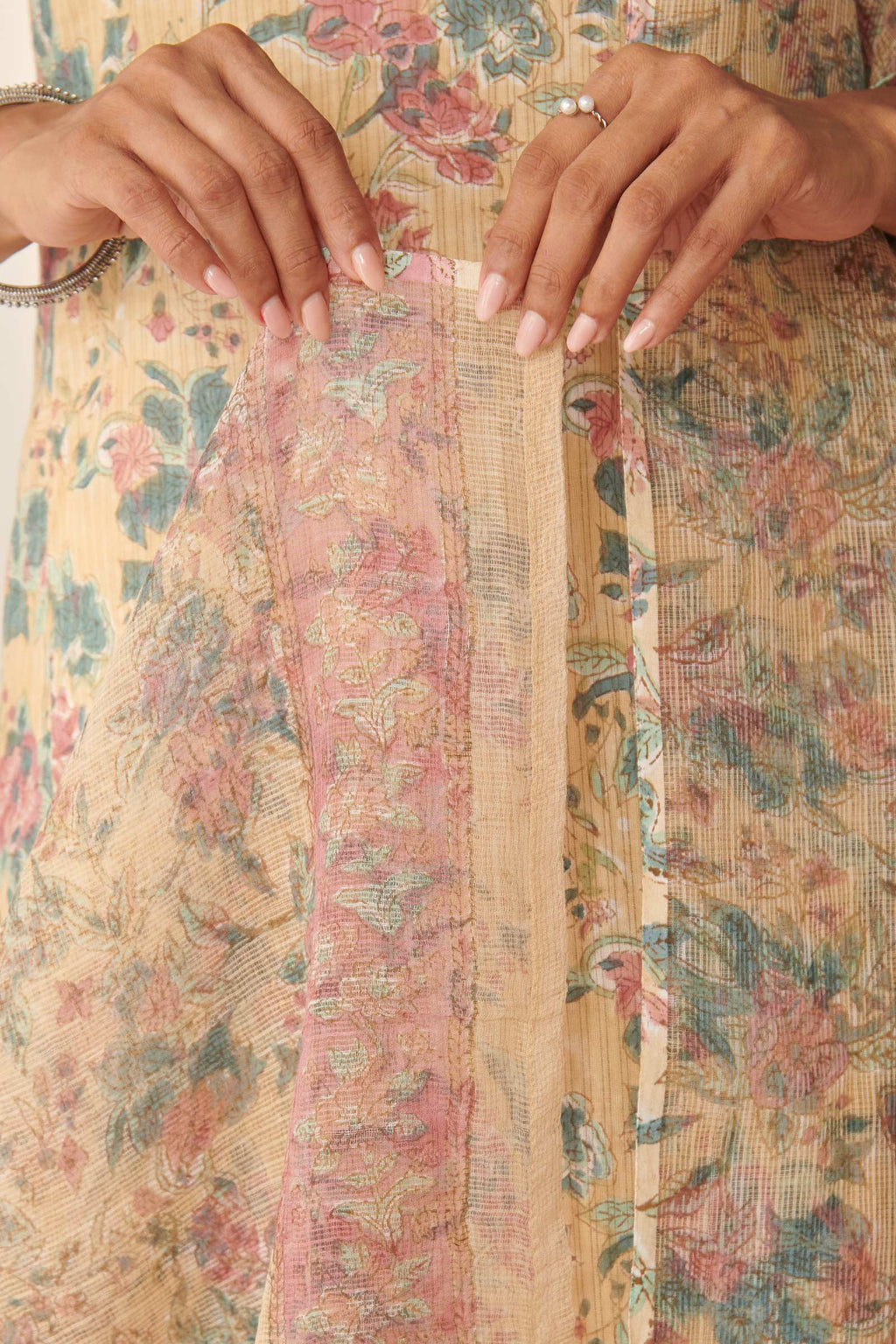Nasrine Zarina Sanganeri Dupatta