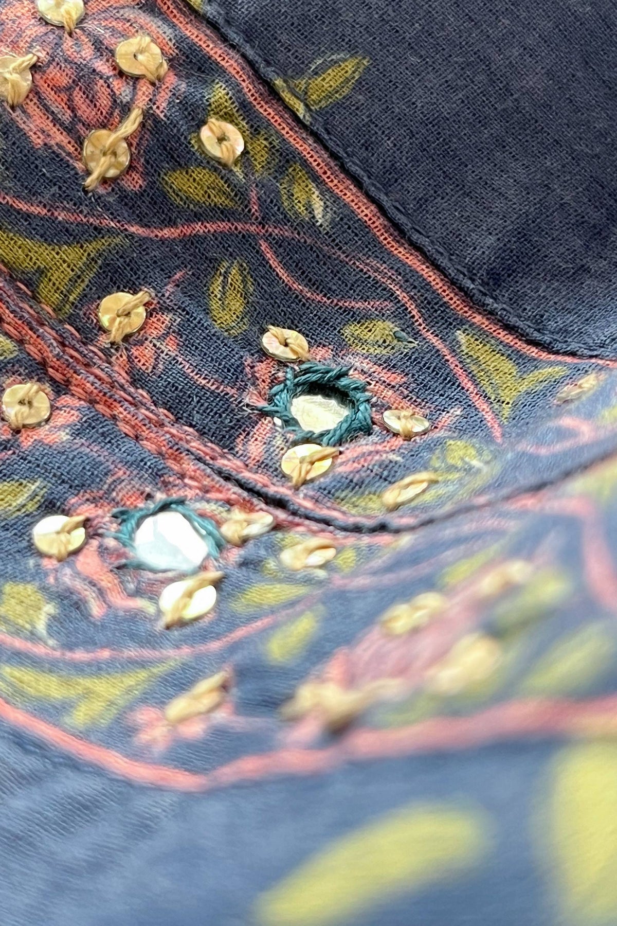 Surplus: Gulbahar Shahida Kurta
