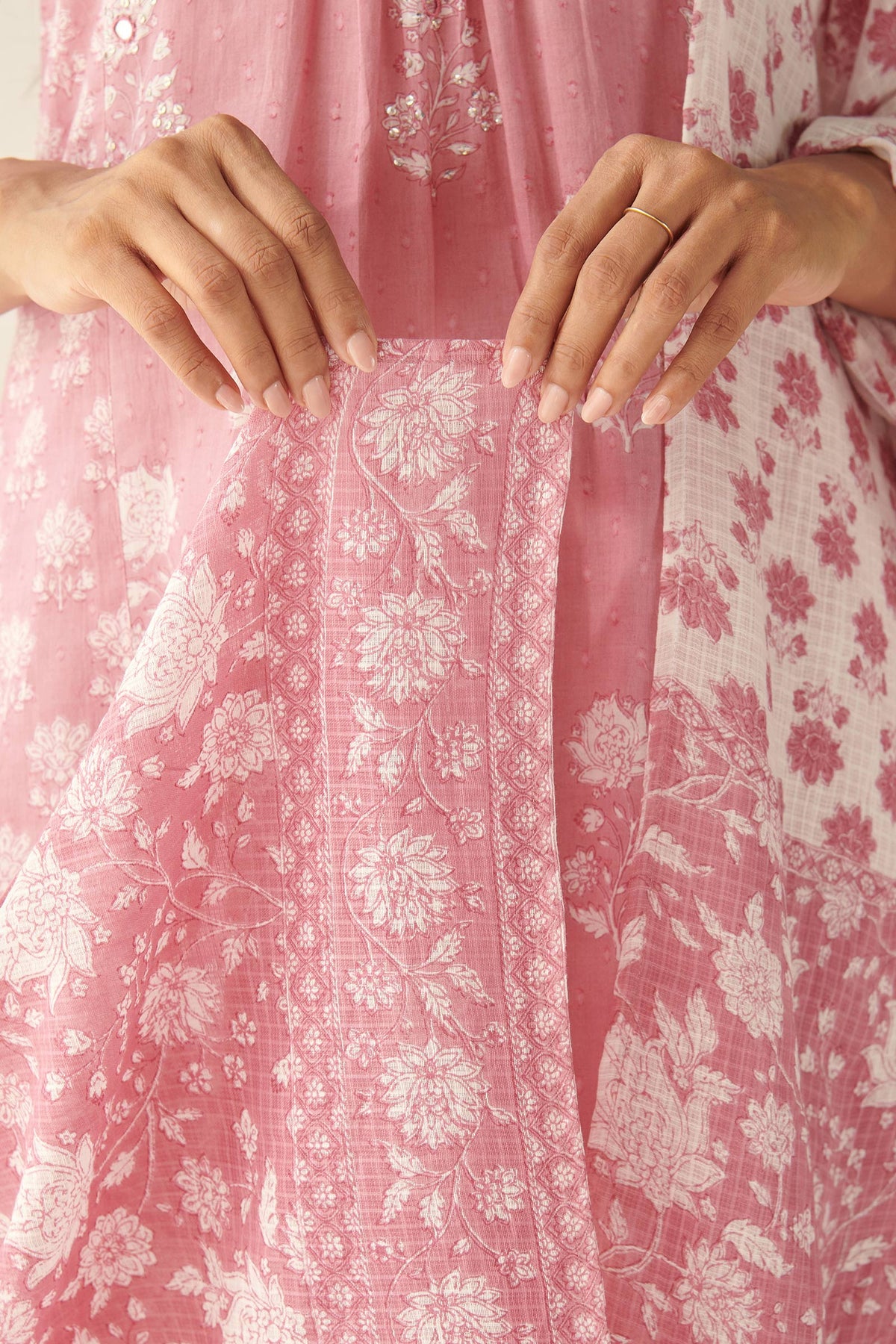 Gulbarg Misha Sanganeri Dupatta