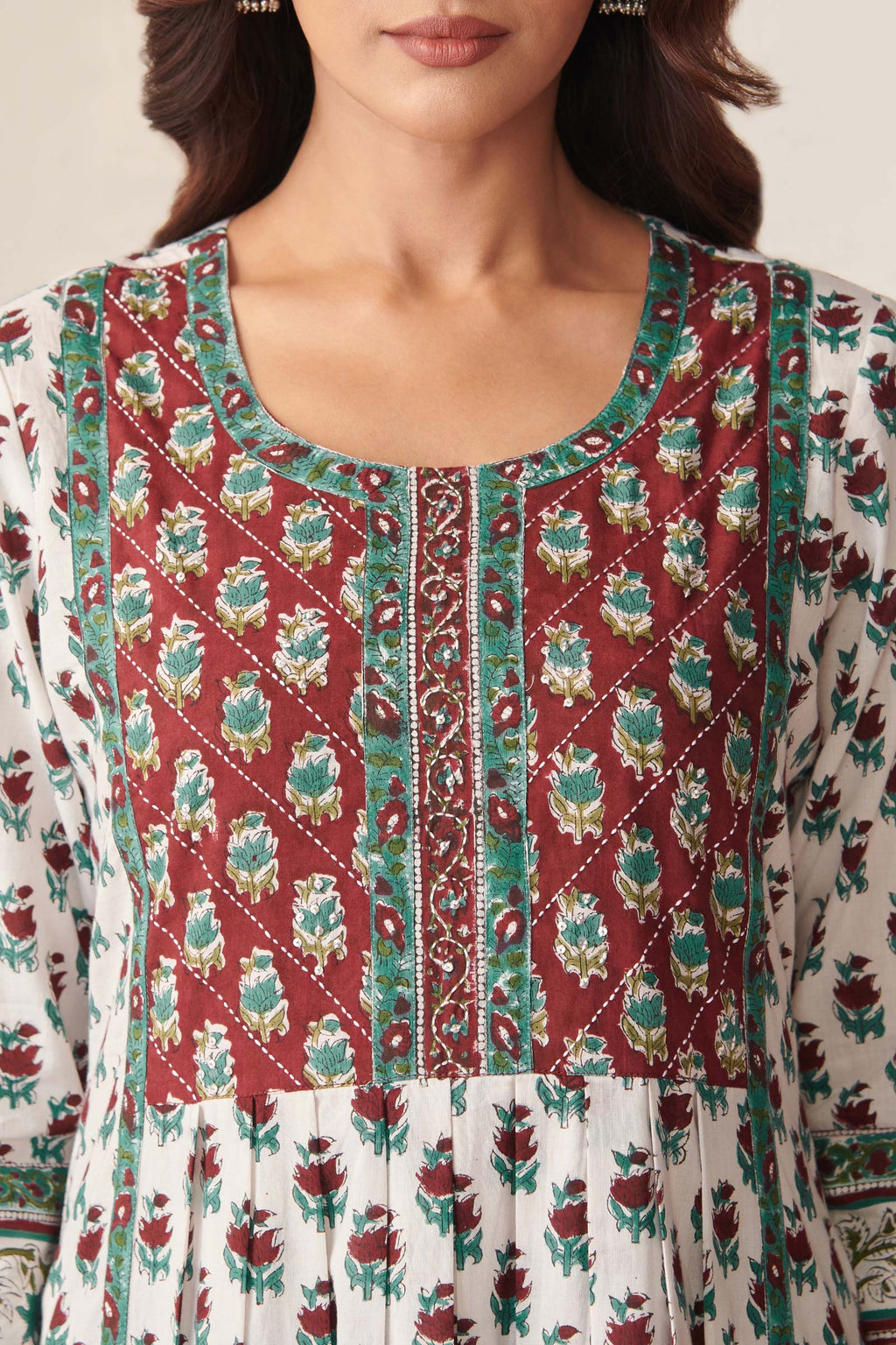 Gauhar Aafiya Kurta