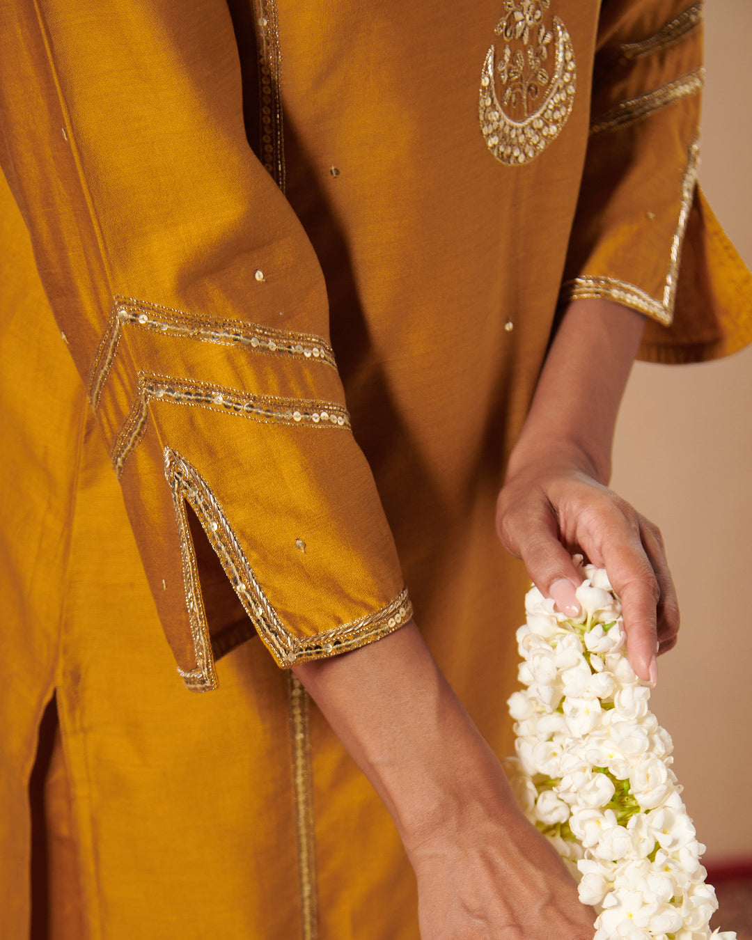 Roshanara Leela Marigold Kurta