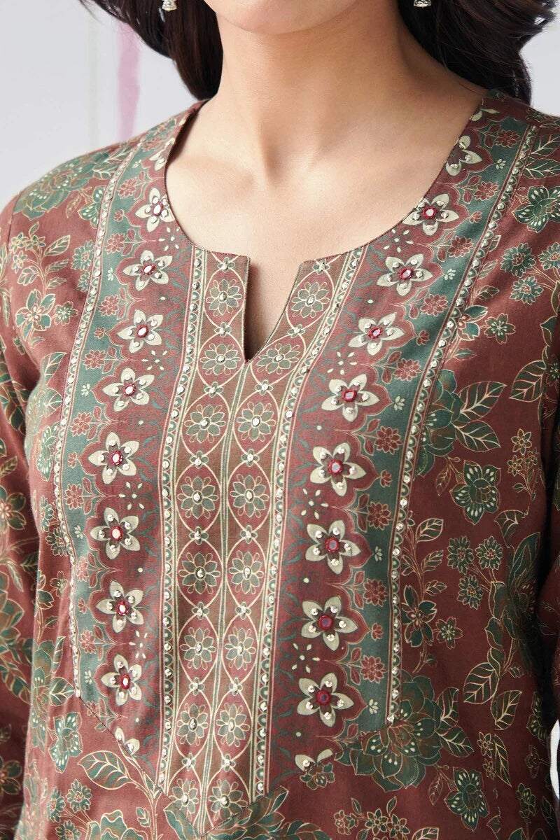 Surplus: Mahnoor Falak Kurta