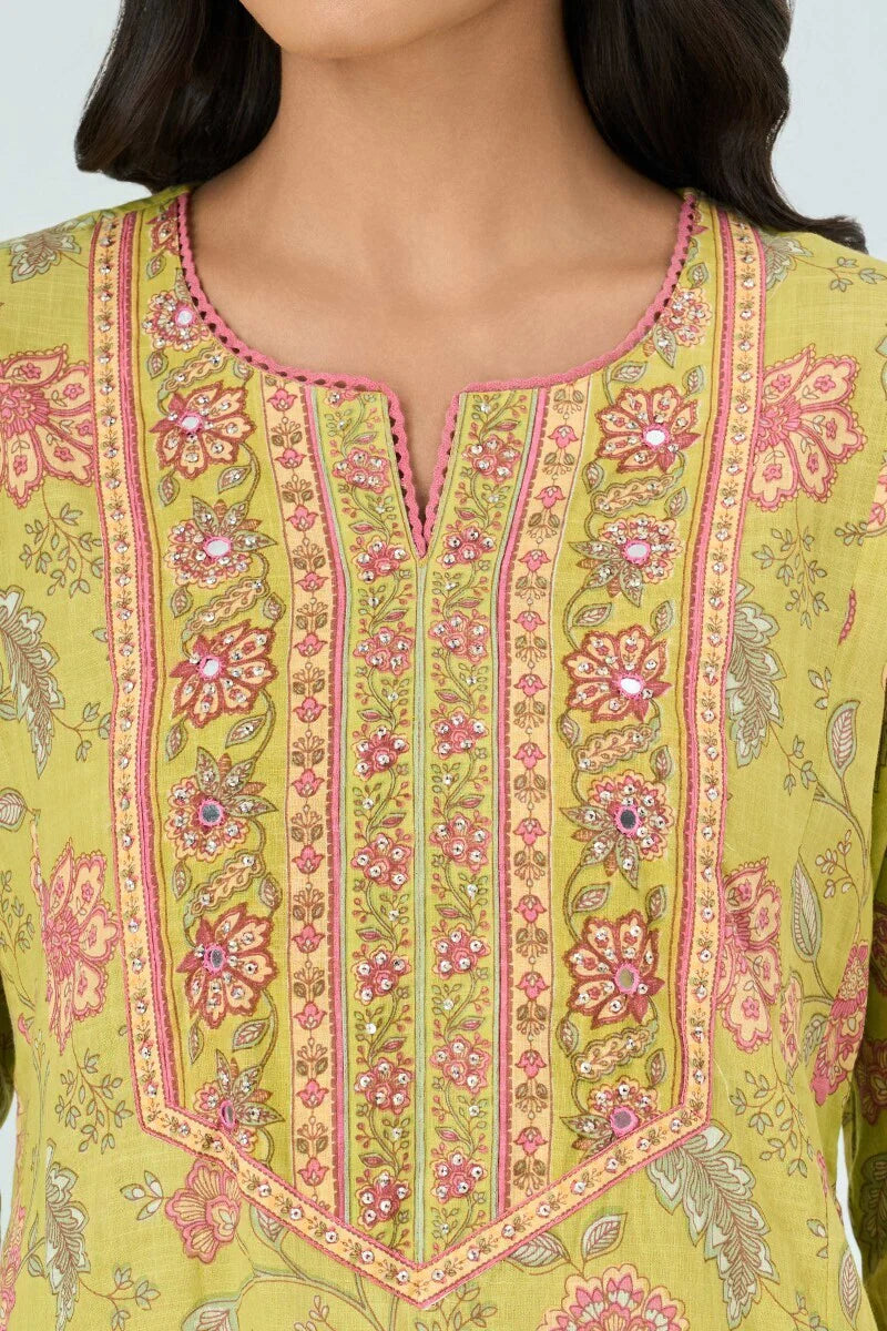 Surplus: Gauhar Naisa Kurta