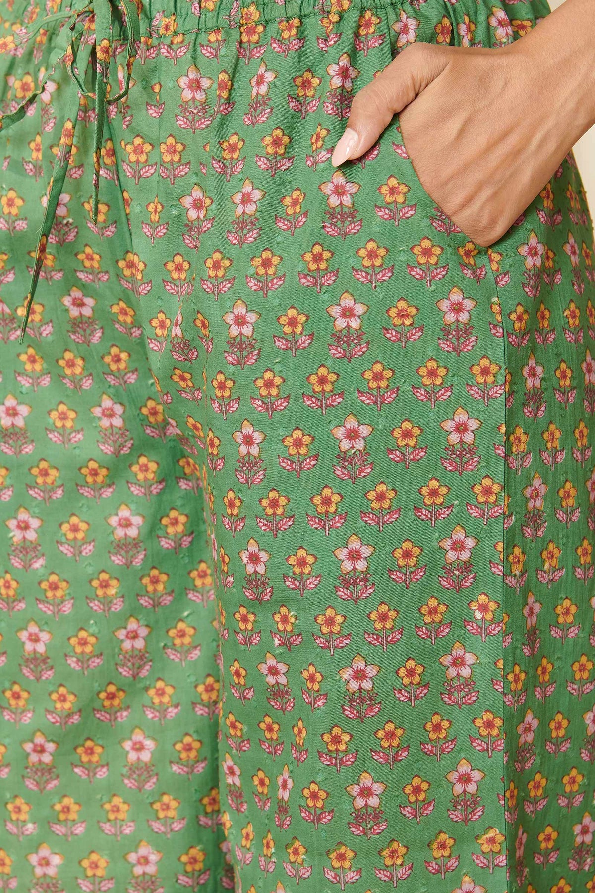 Gauhar Alaya Sanganeri Farsi