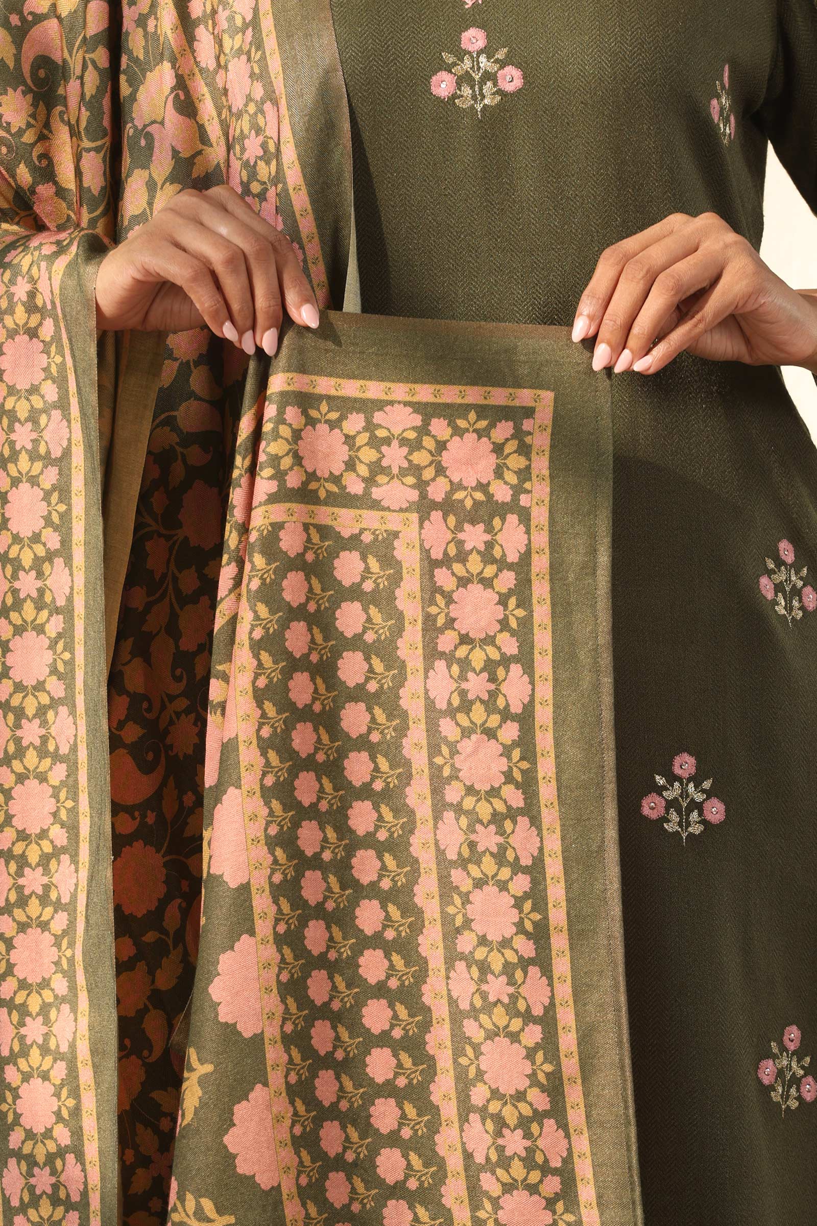 Surplus: Naadirah Parisa Dupatta