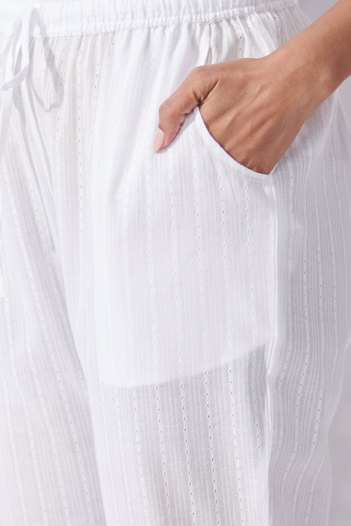 Mumtaz Ruhi White Narrow Pants
