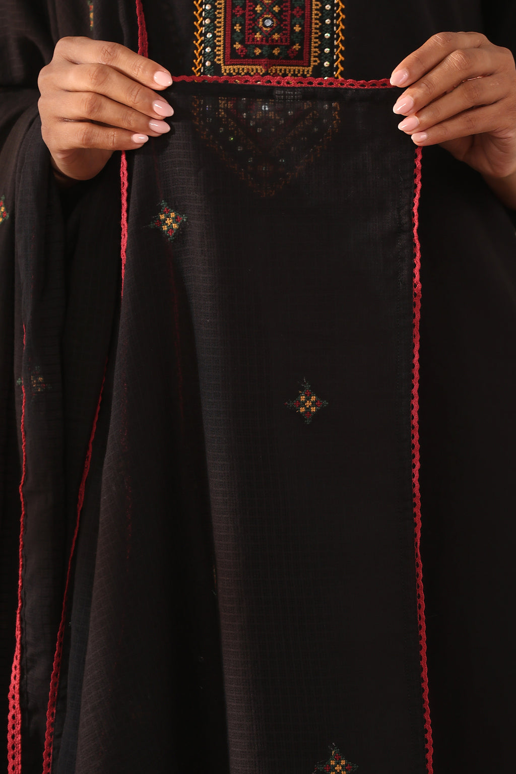 Mehraab Nahiza Black Dupatta