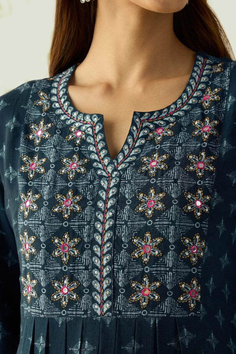 Surplus: Rangrez Fizah Kurta