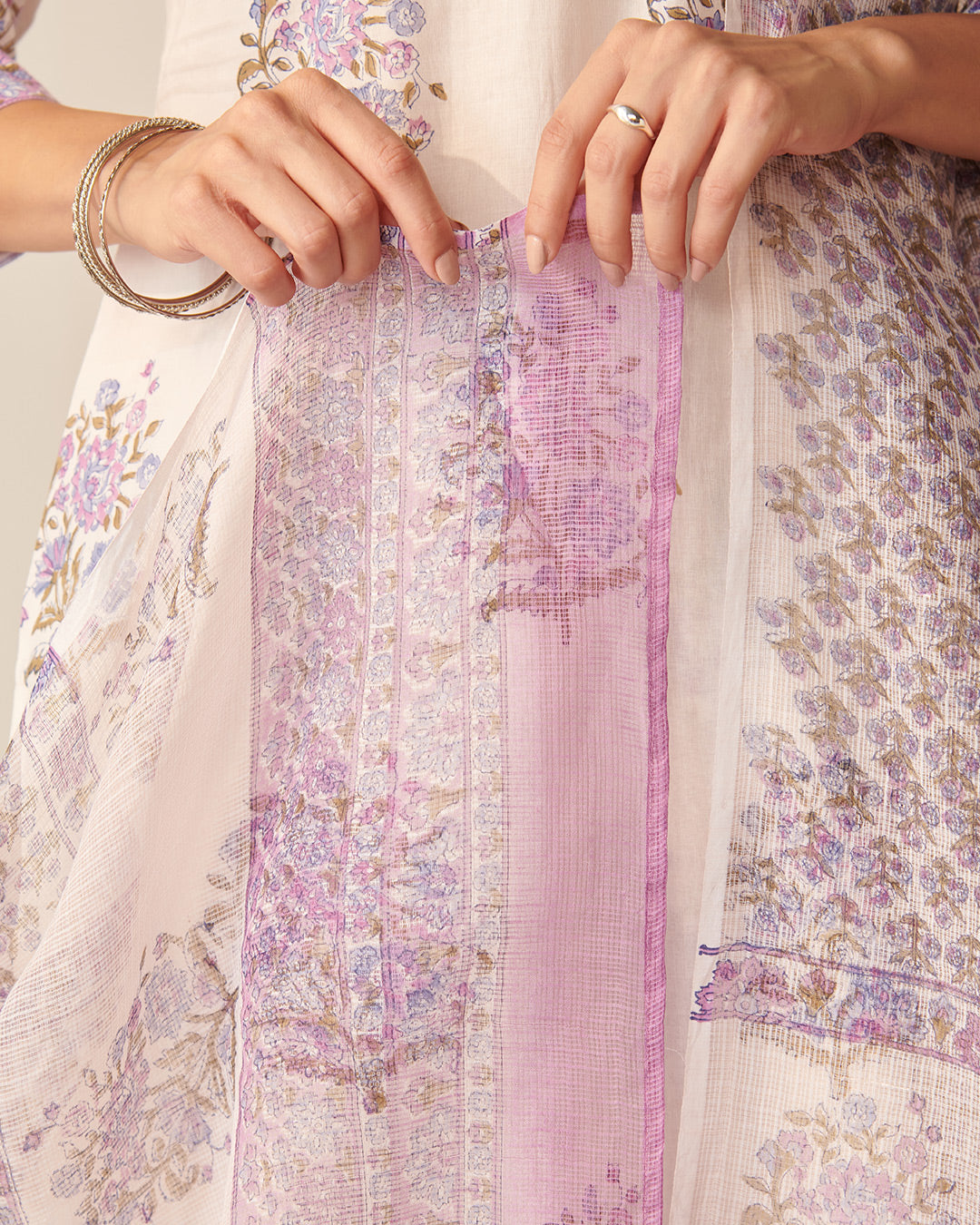 Gulbarg Nadiya Sanganeri Dupatta