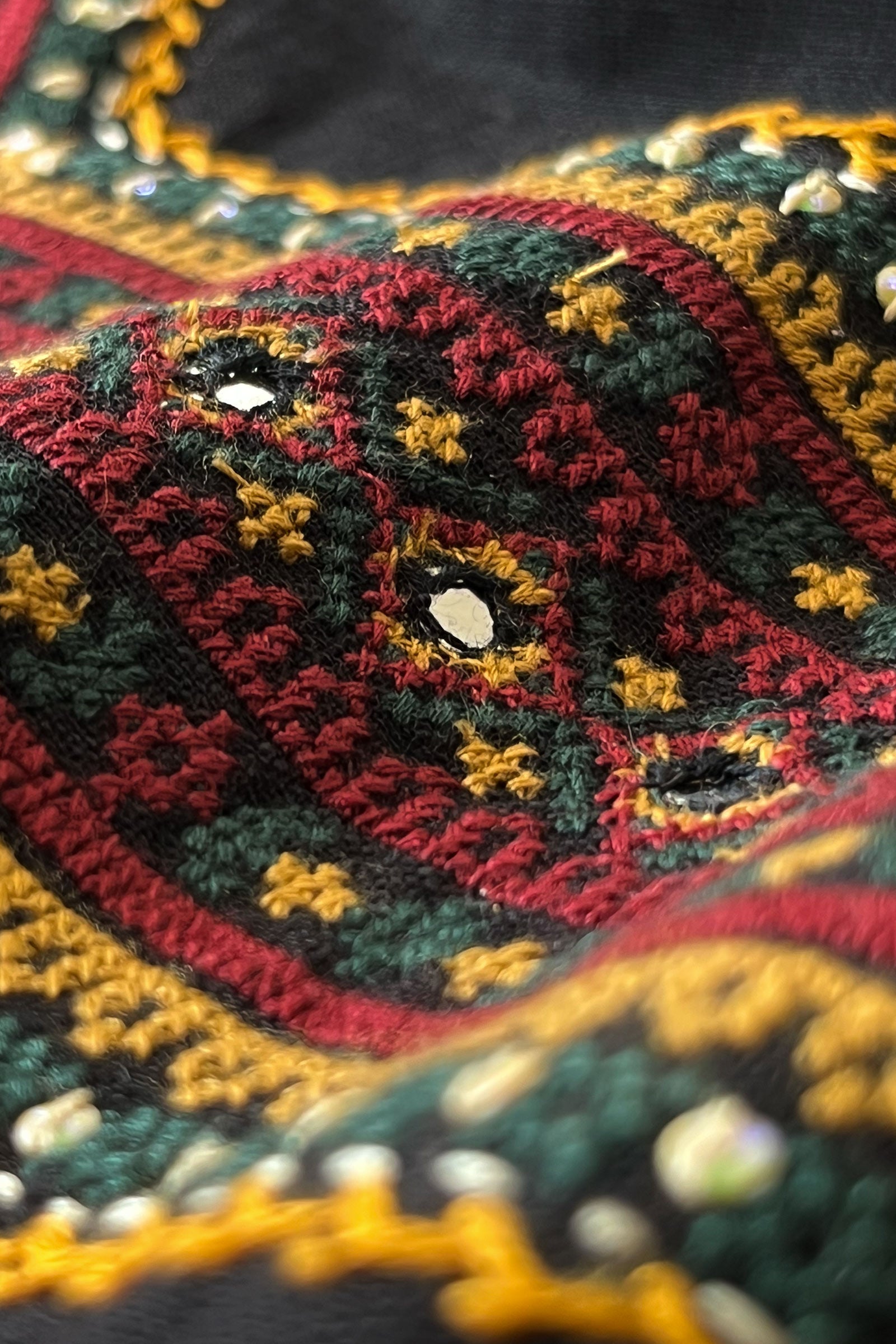 Surplus: Mehraab Nahiza Black Kurta